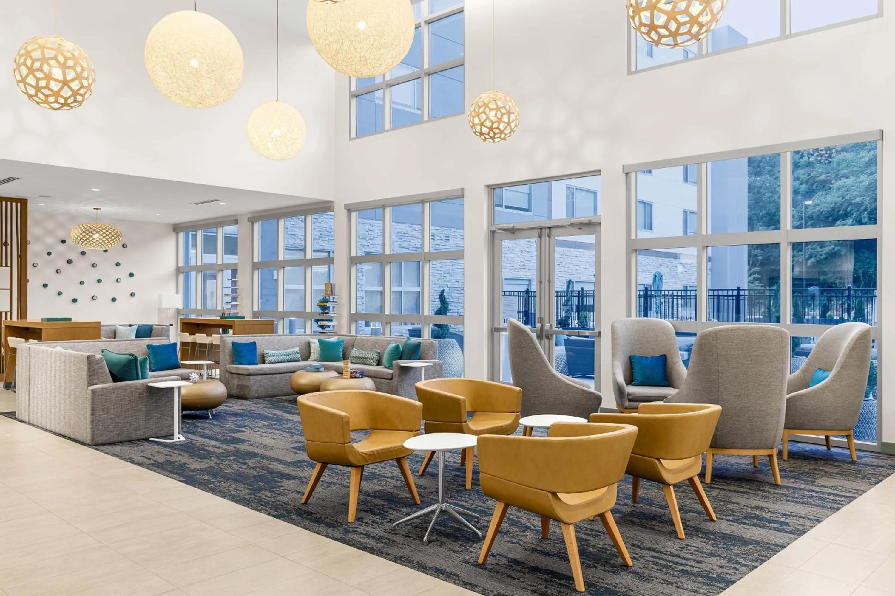 Lounge or bar in Element Nashville Airport