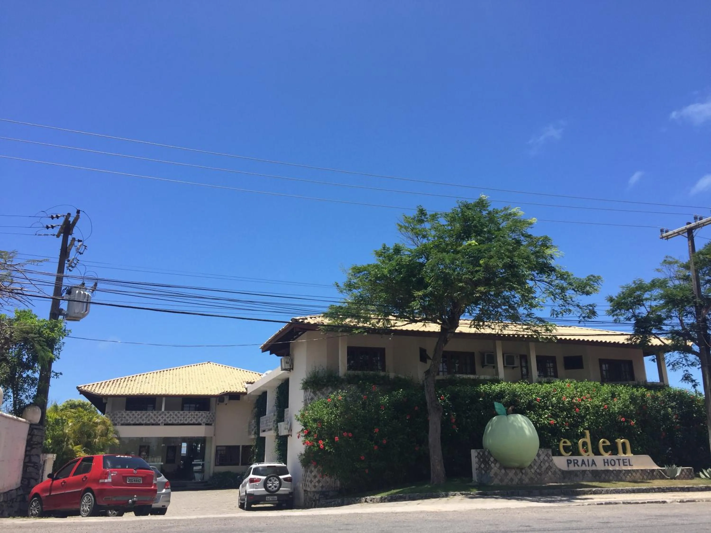 Facade/entrance in Eden Praia Hotel