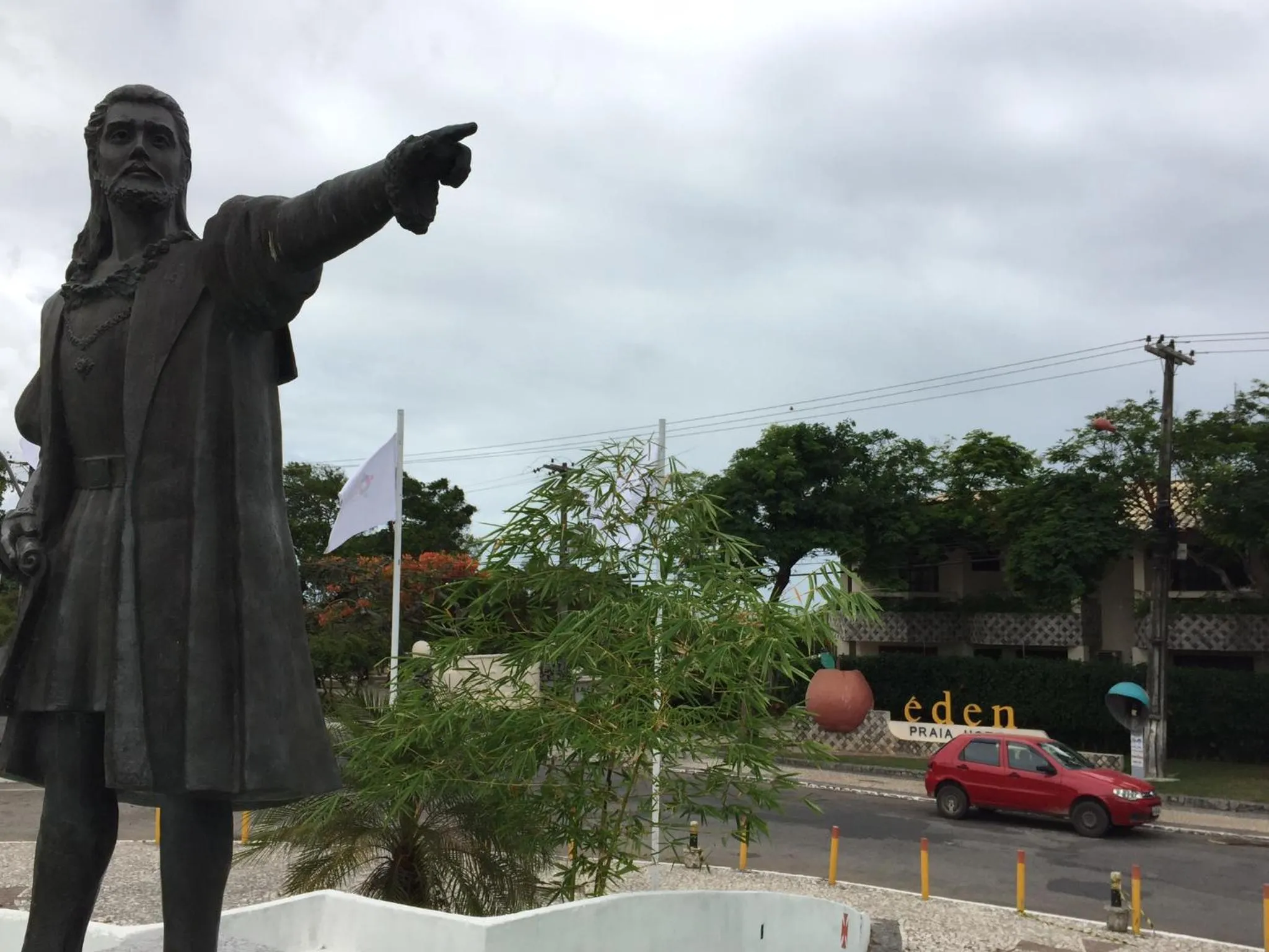 Nearby landmark in Eden Praia Hotel