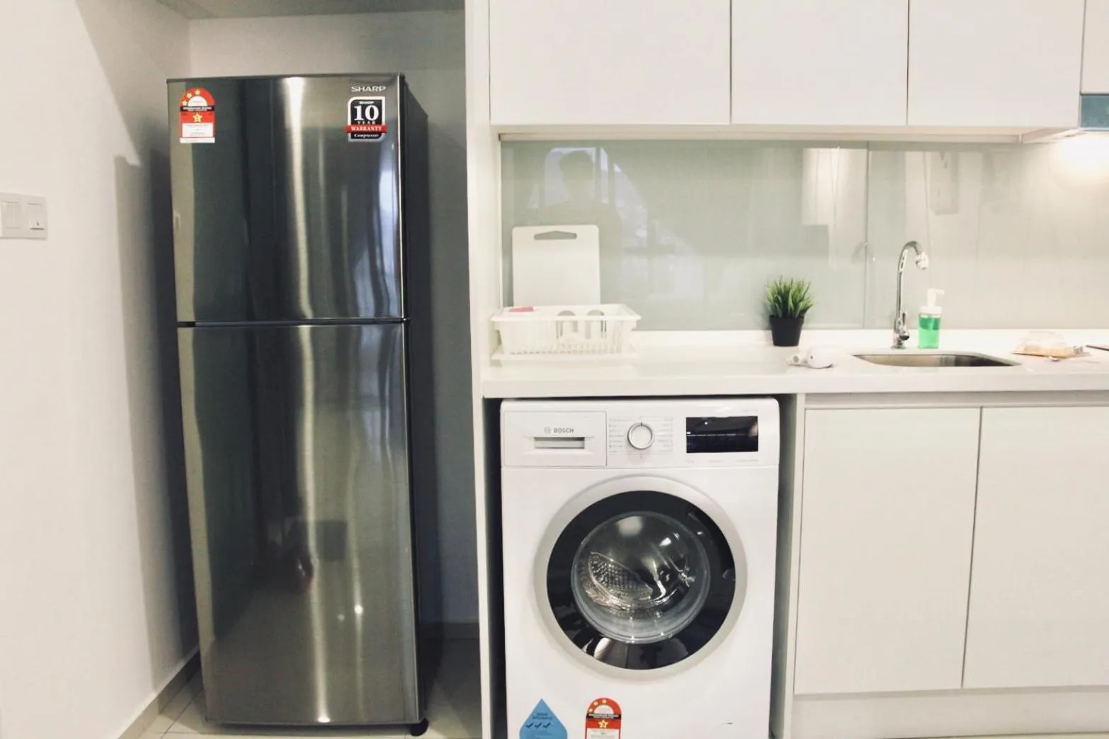 Kitchen or kitchenette in Ekocheras Suite by MOKA at CHERAS