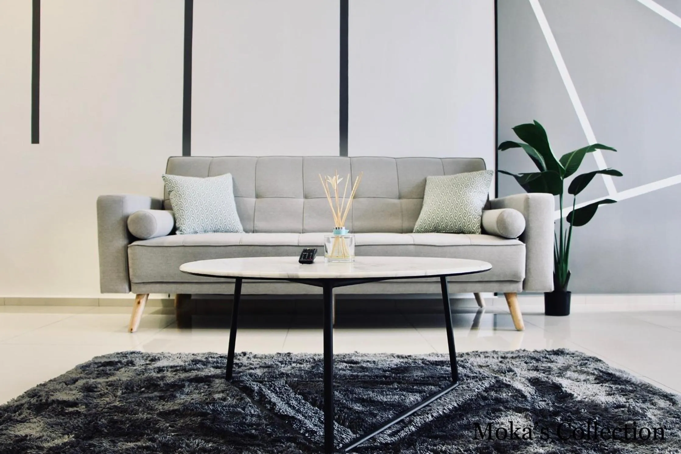 Living room in Ekocheras Suite by MOKA at CHERAS