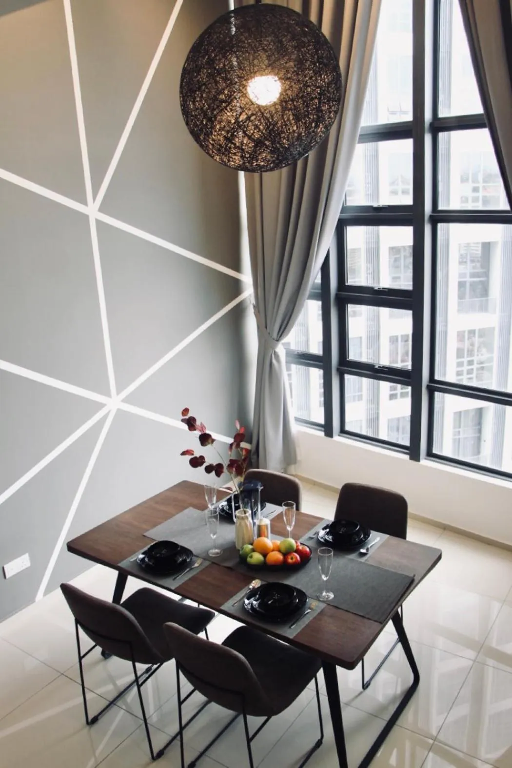 Dining area in Ekocheras Suite by MOKA at CHERAS