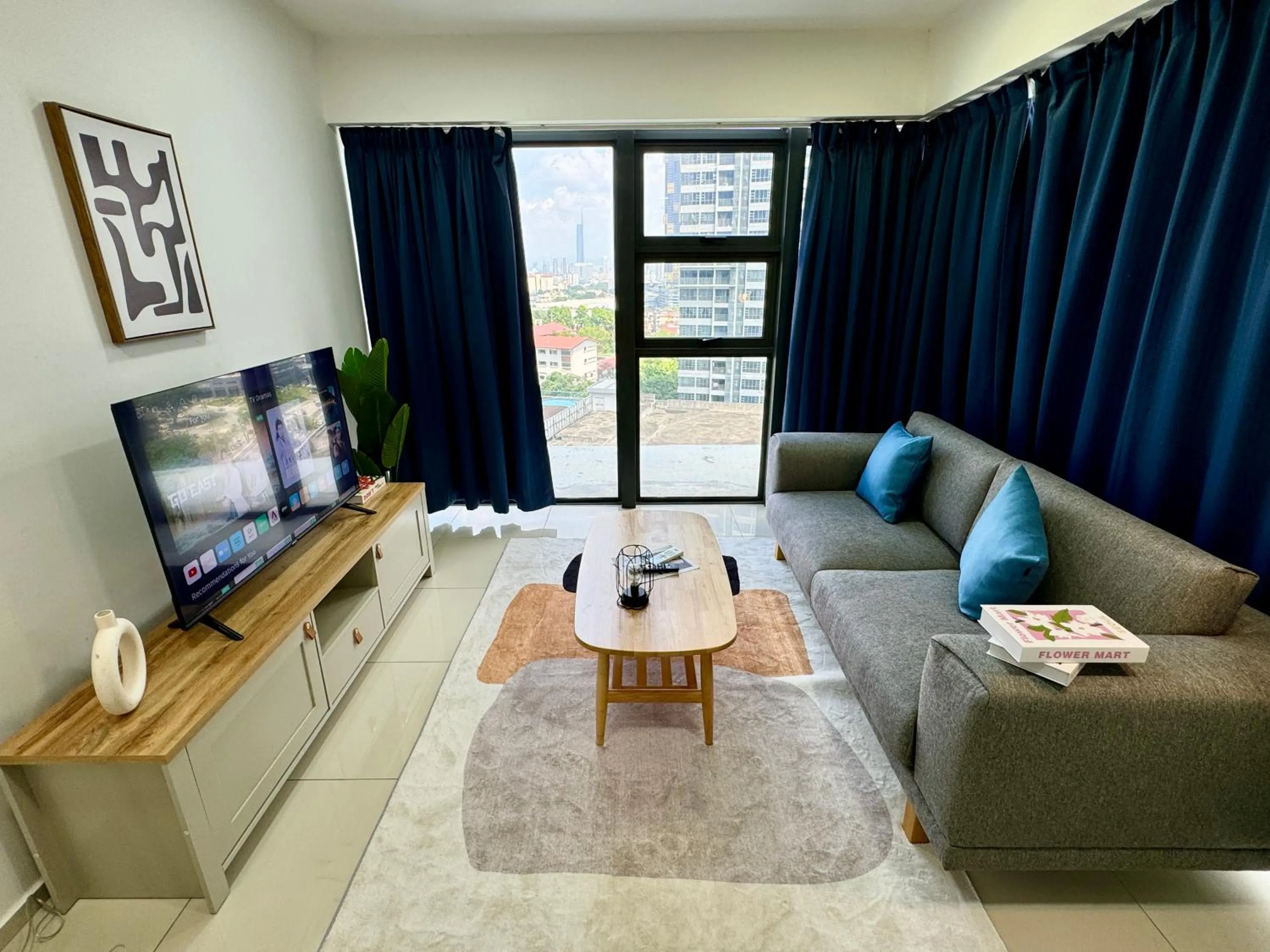 Living room in Ekocheras Suite by MOKA at CHERAS