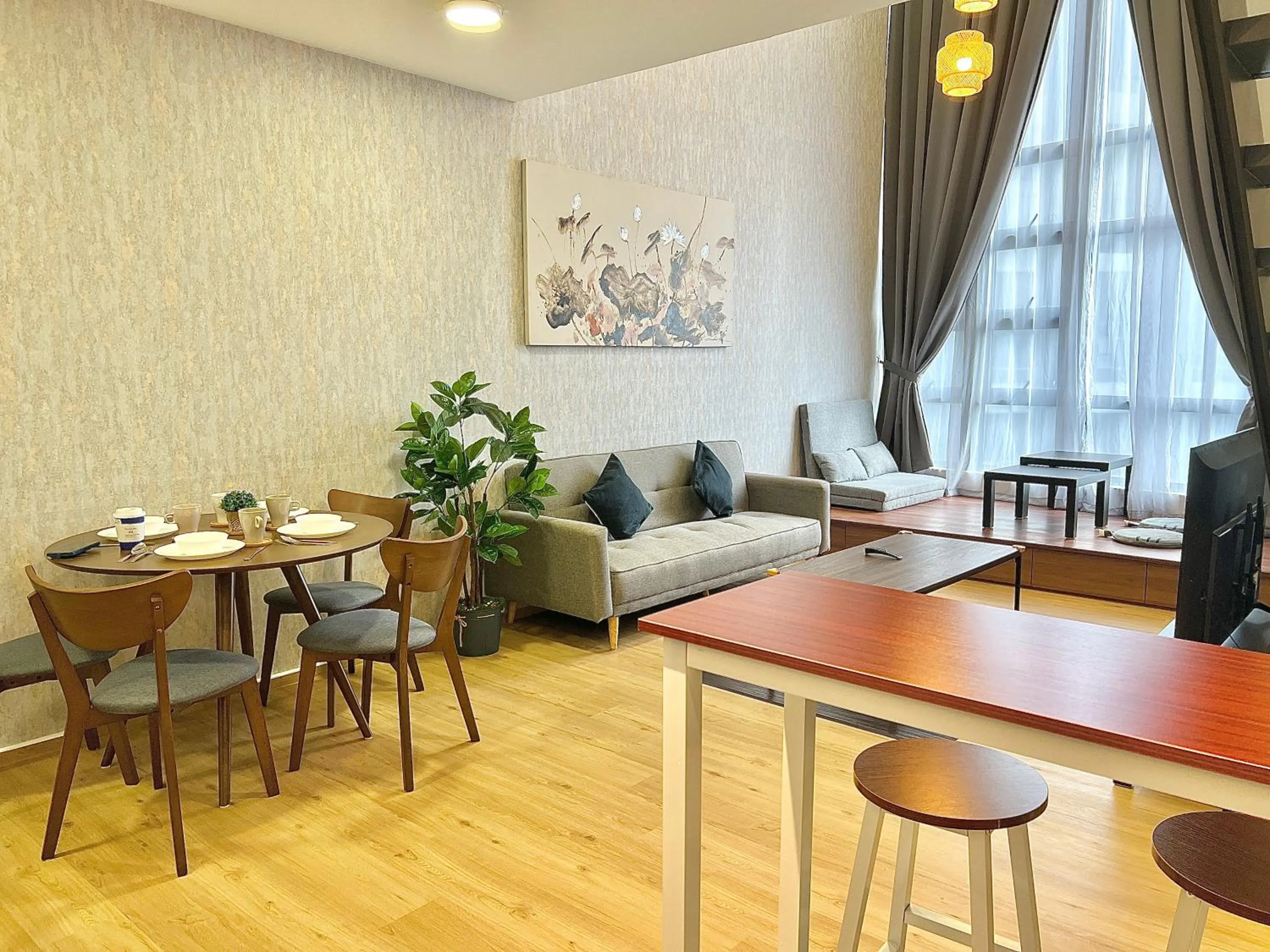 Living room in Ekocheras Suite by MOKA at CHERAS