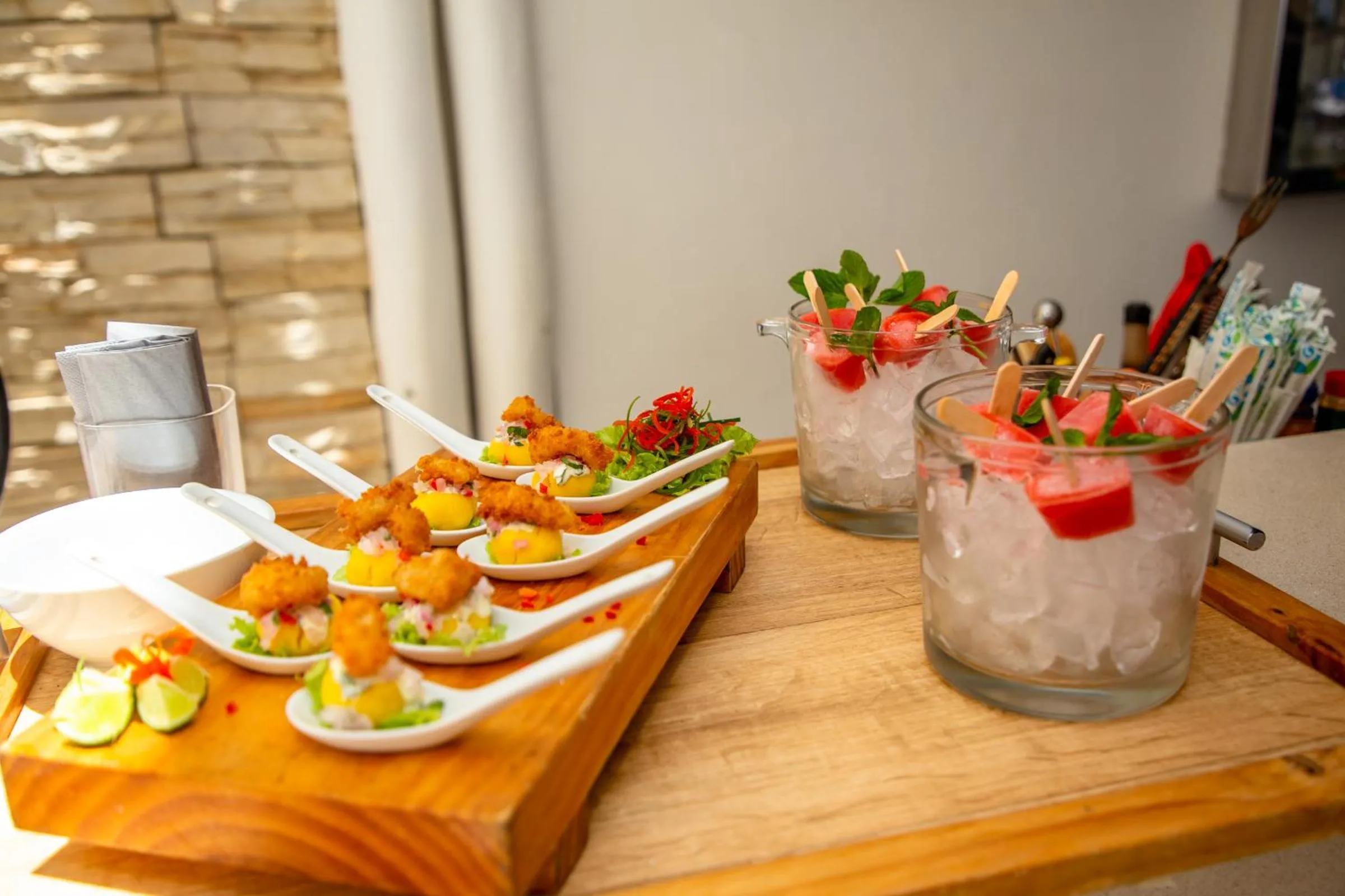 Restaurant/places to eat in DCO Suites Lounge & Spa