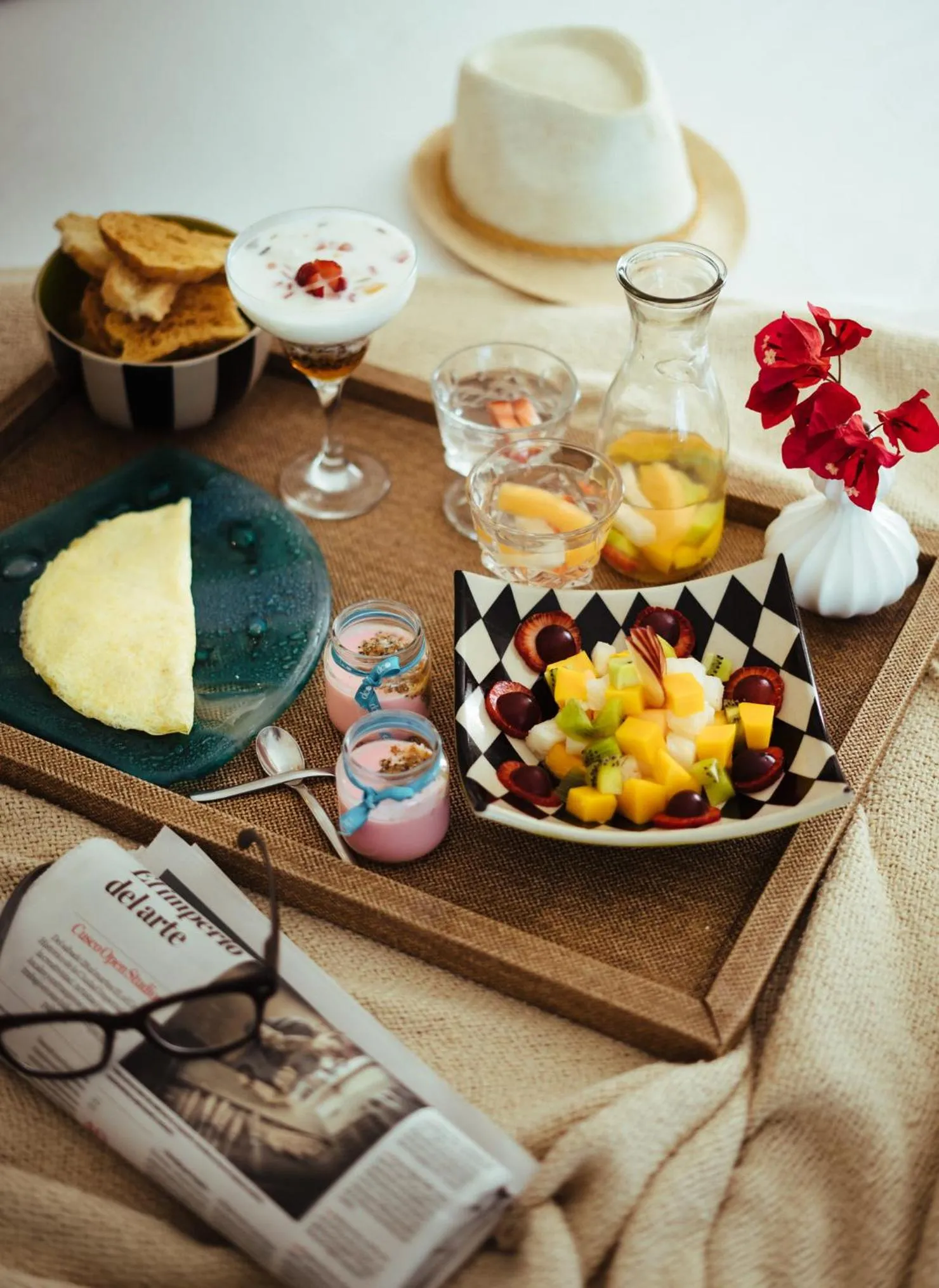 Restaurant/places to eat in DCO Suites Lounge & Spa