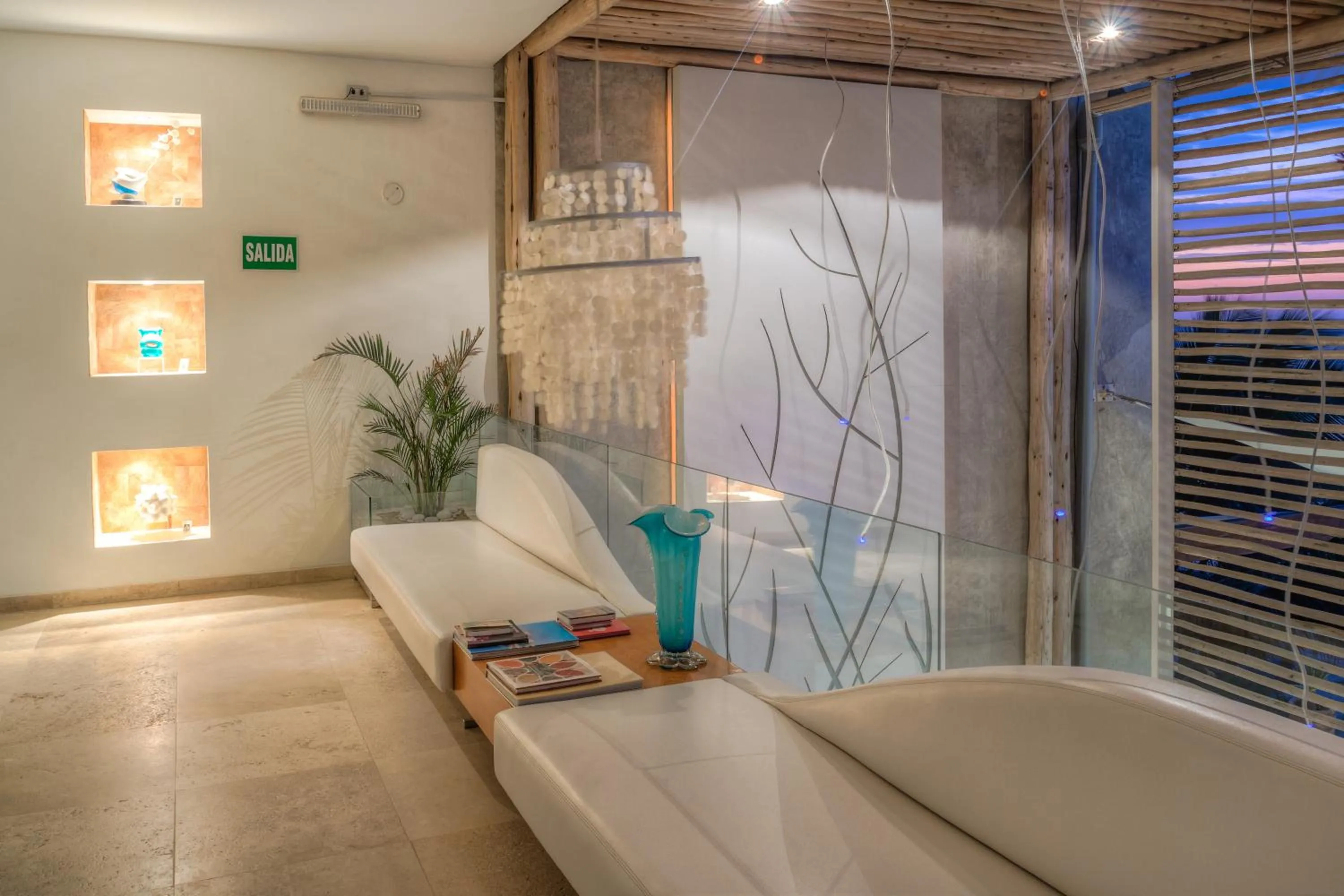 Lobby or reception in DCO Suites Lounge & Spa