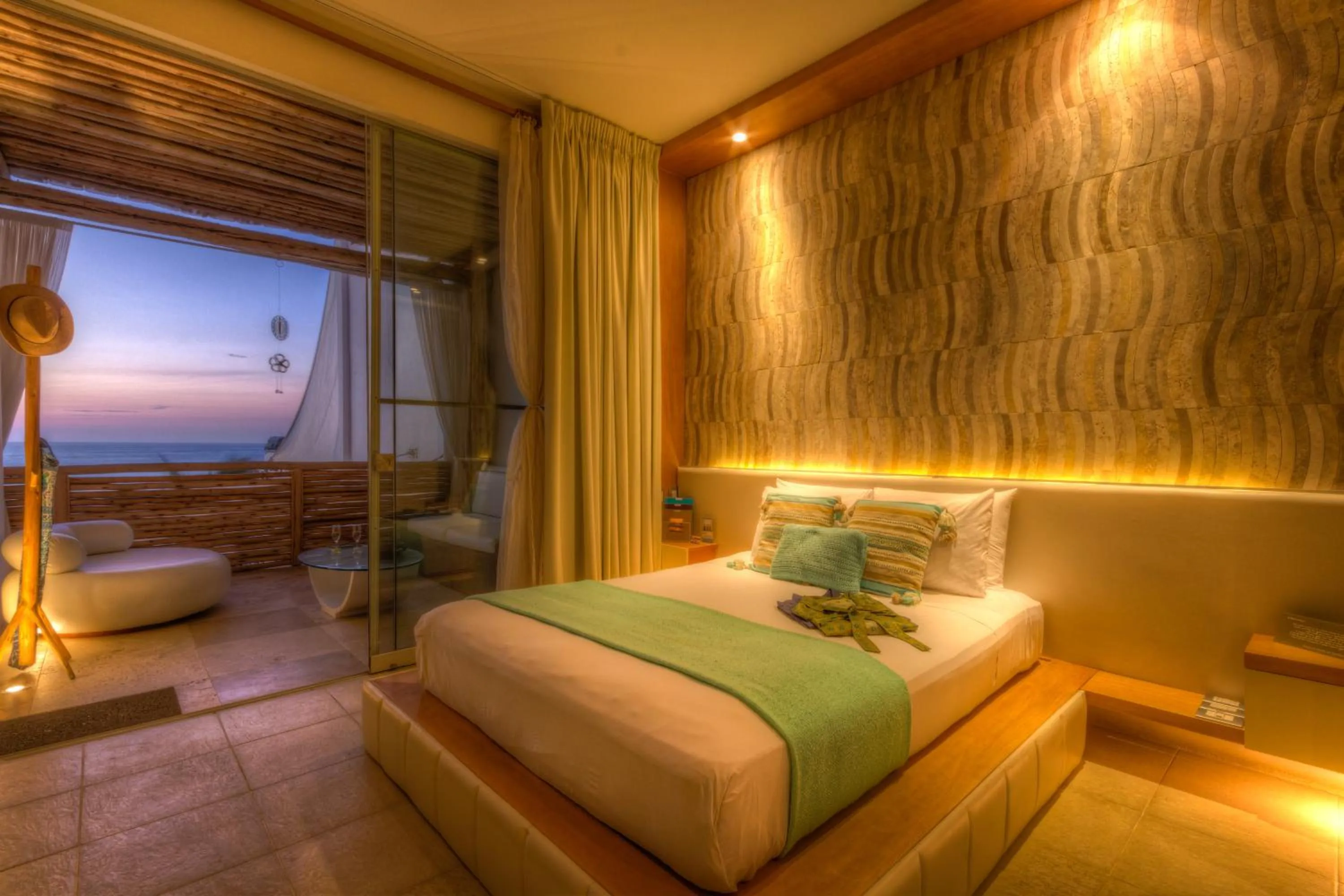 Bed in DCO Suites Lounge & Spa