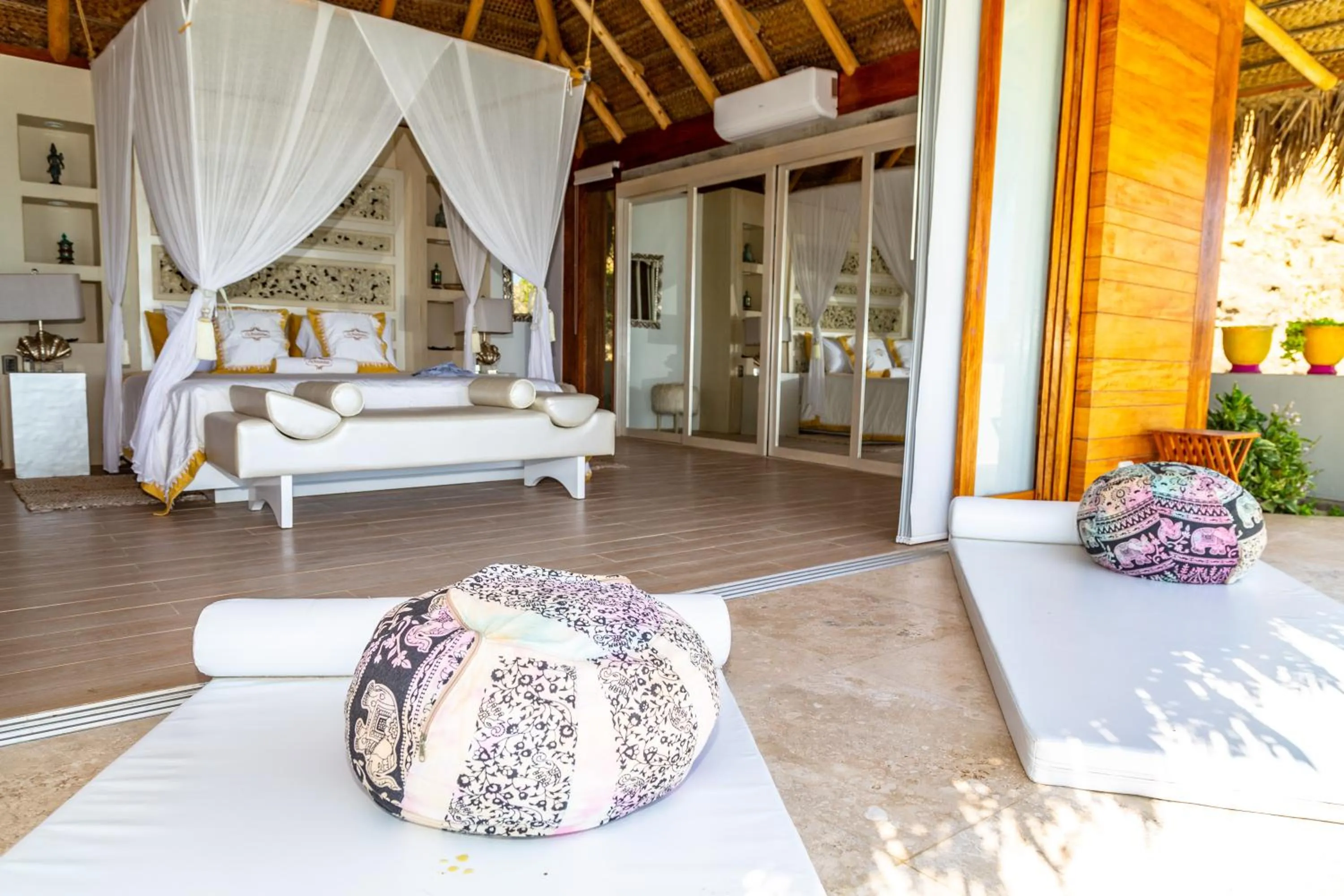 Photo of the whole room in DCO Suites Lounge & Spa