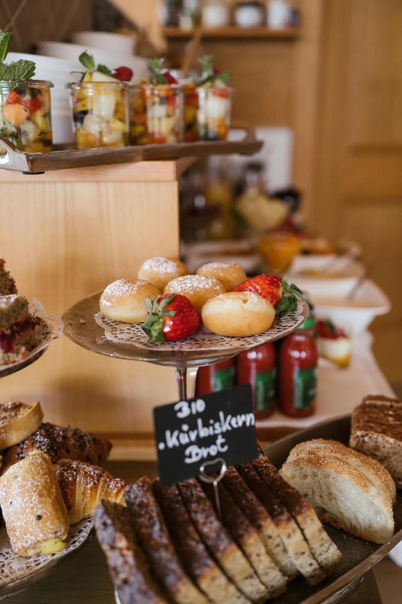 Food and drinks in Garni Hotel Platzer