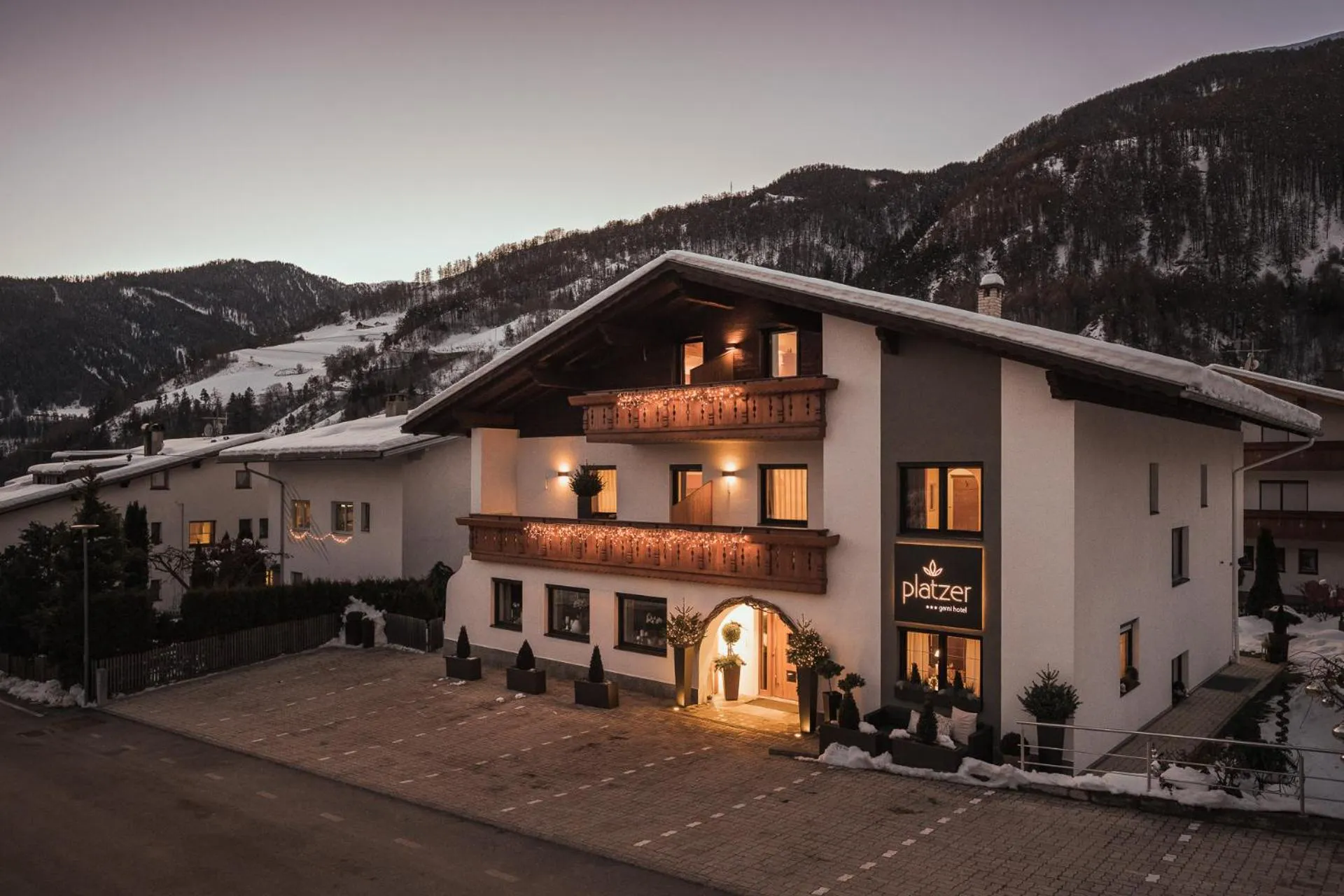 Facade/entrance in Garni Hotel Platzer