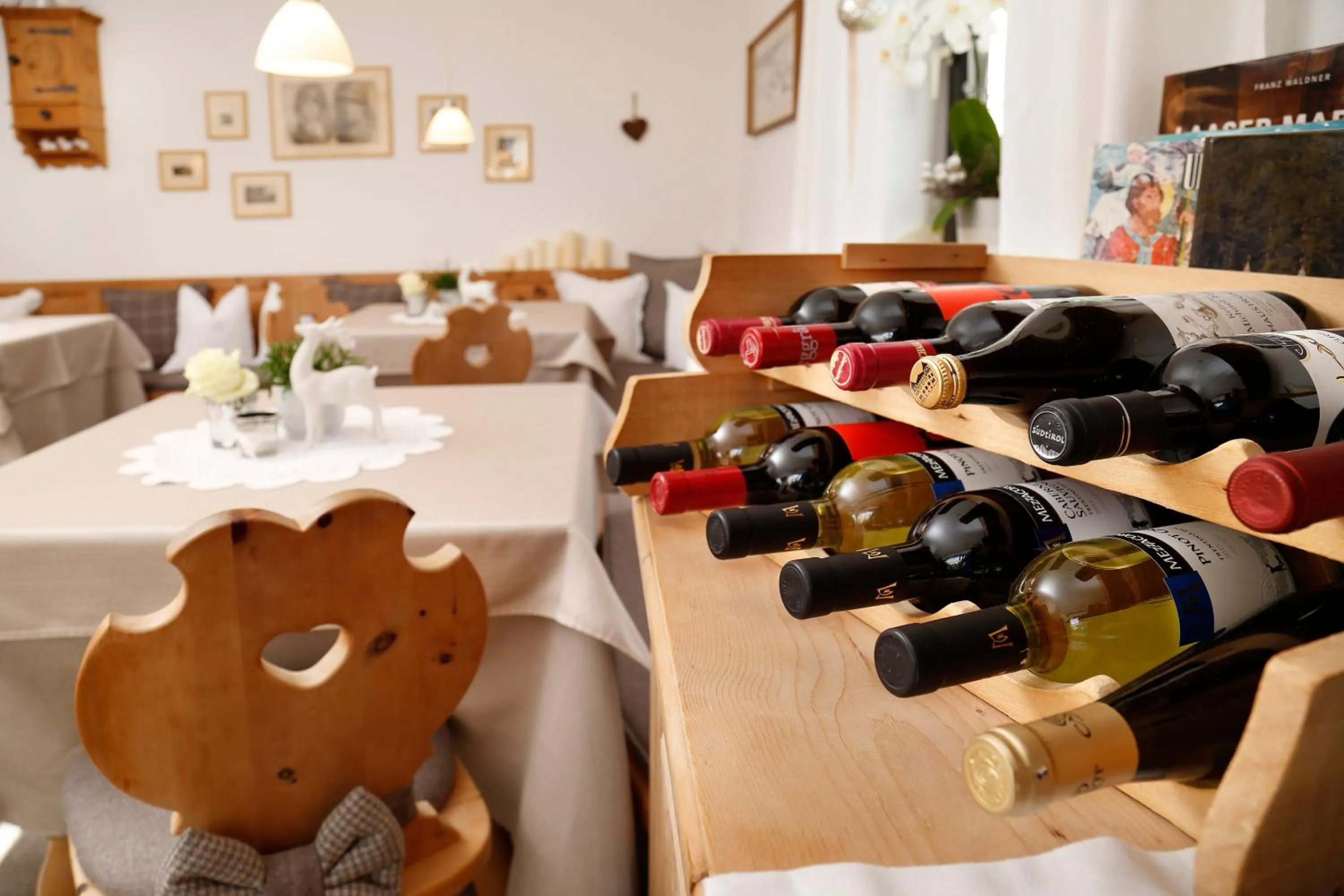 Lounge or bar in Garni Hotel Platzer