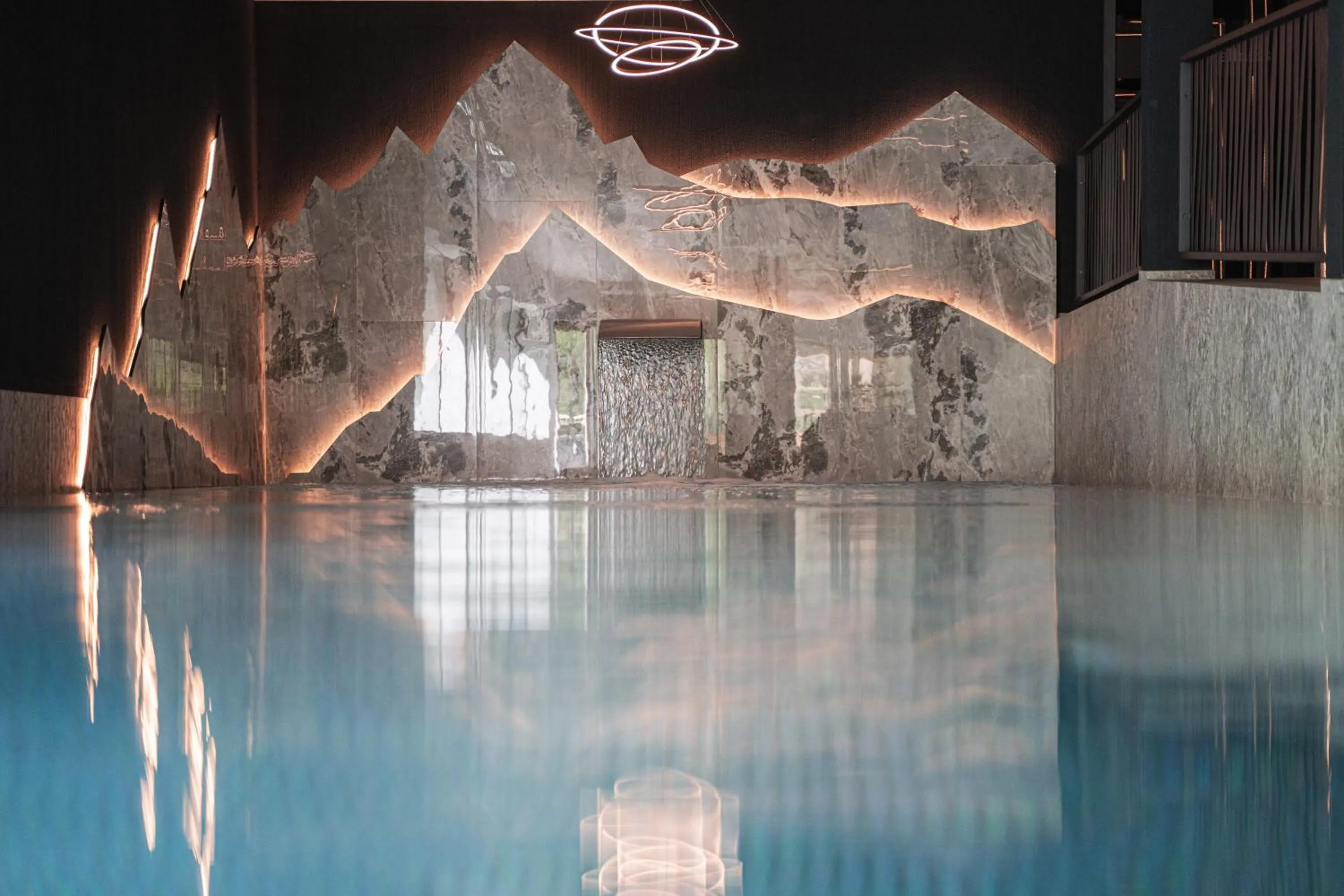 Swimming pool in Almhotel Glieshof