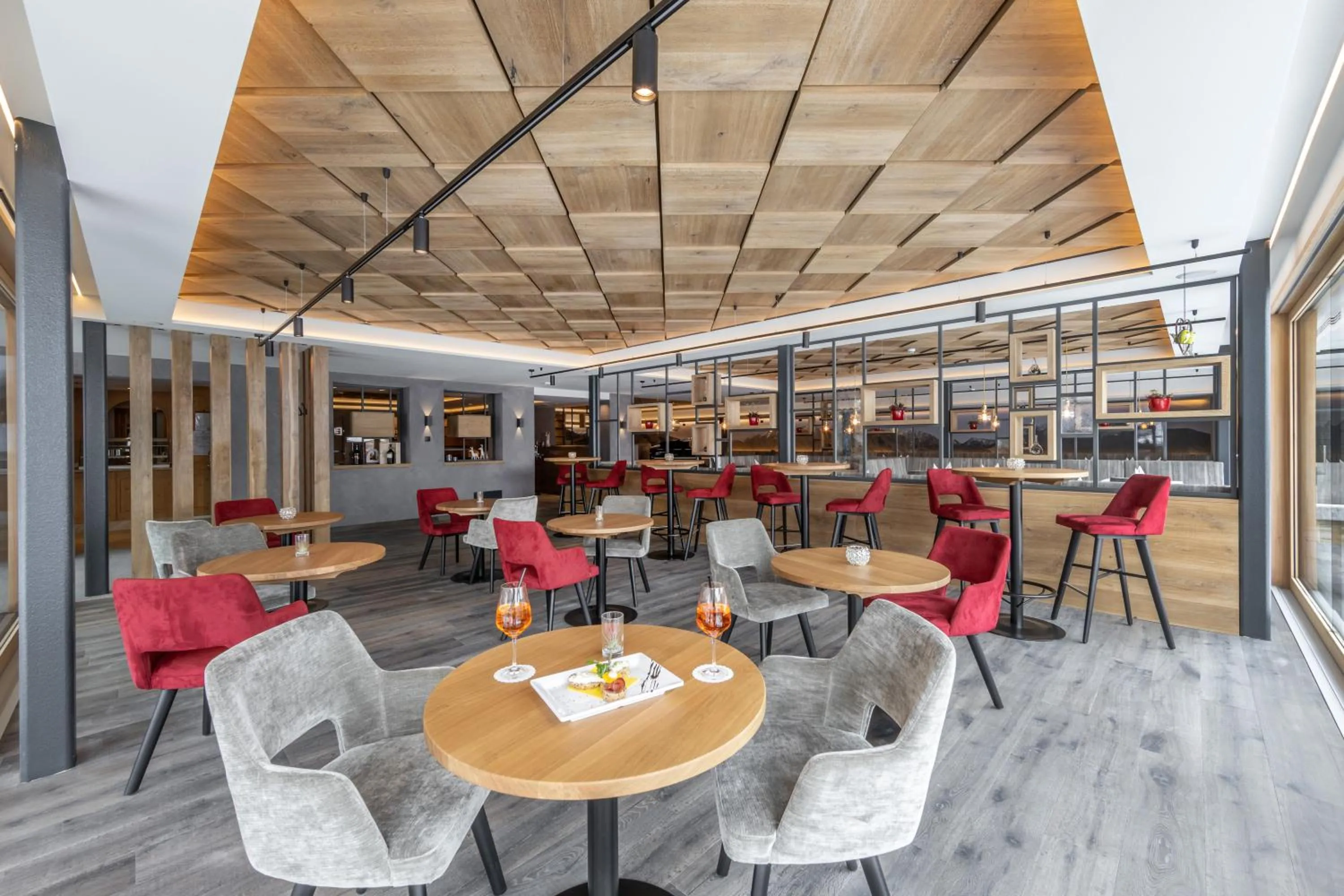 Lounge or bar in Almhotel Glieshof