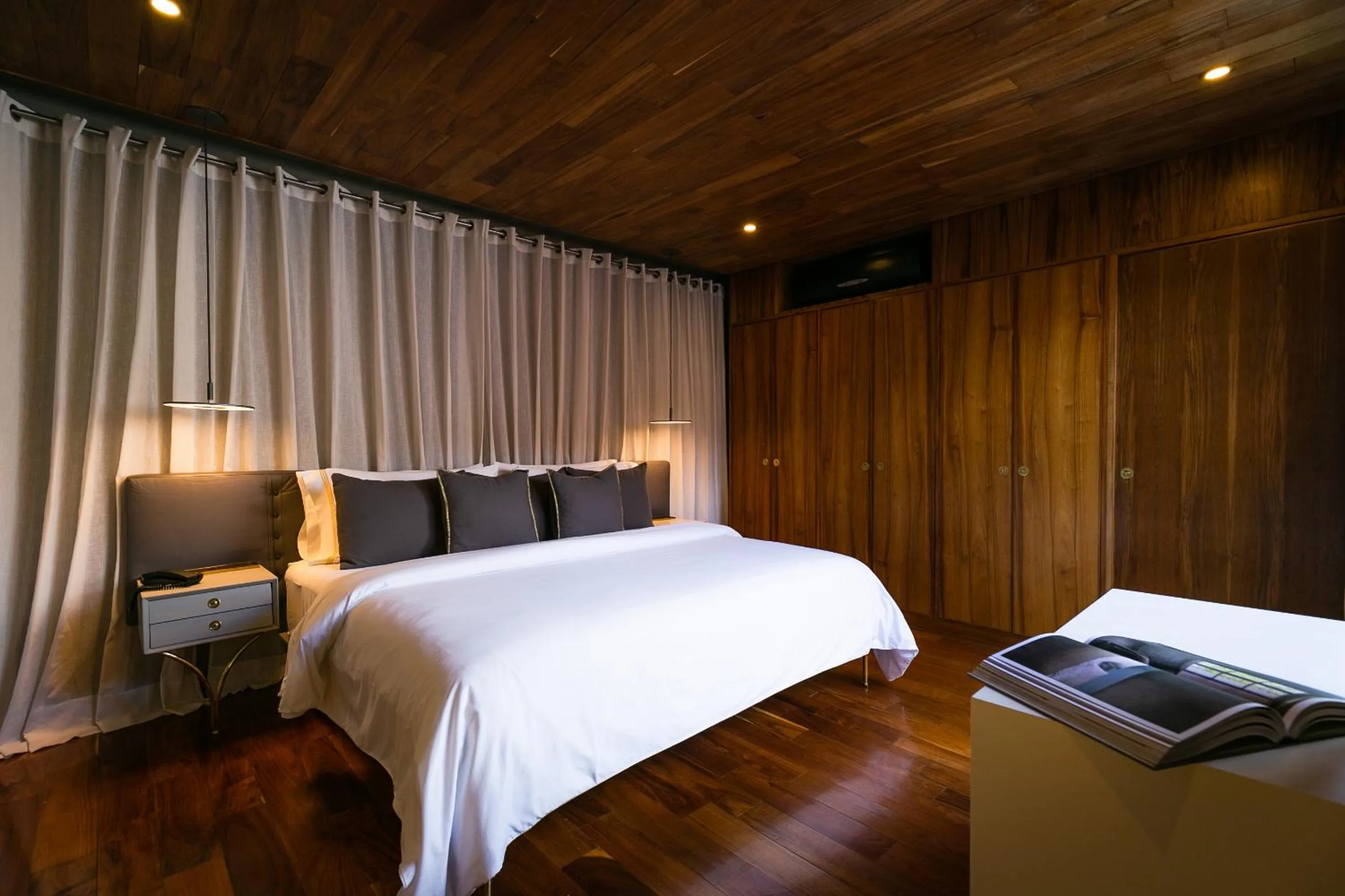 Bed in Dos Casas Hotel & Spa