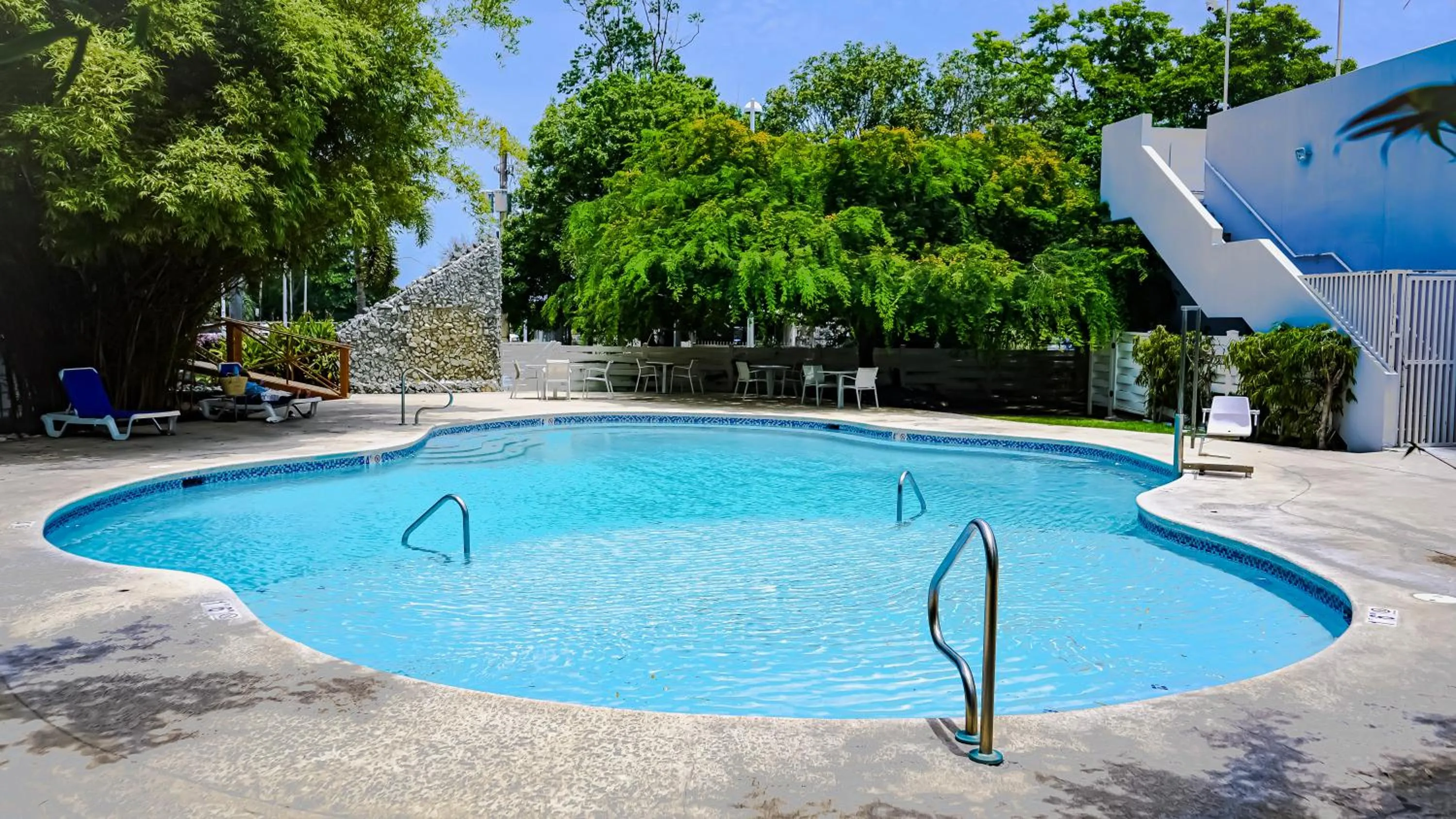 Swimming pool in Costa Bahia Hotel, Convention Center and Casino