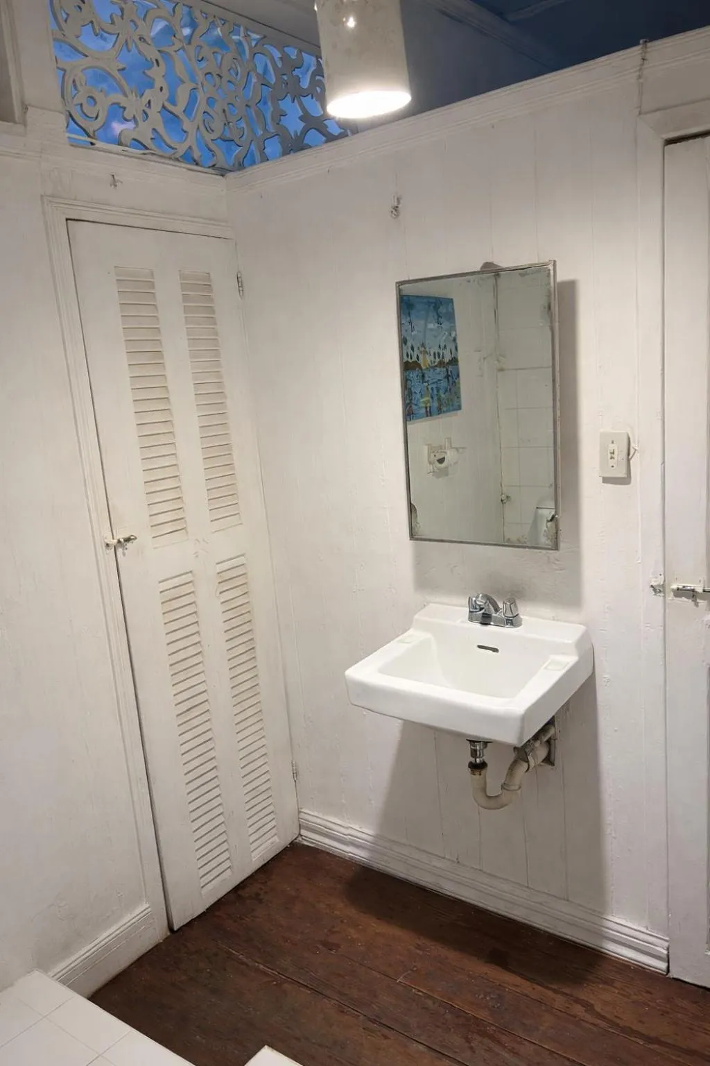 Bathroom in hotel florita