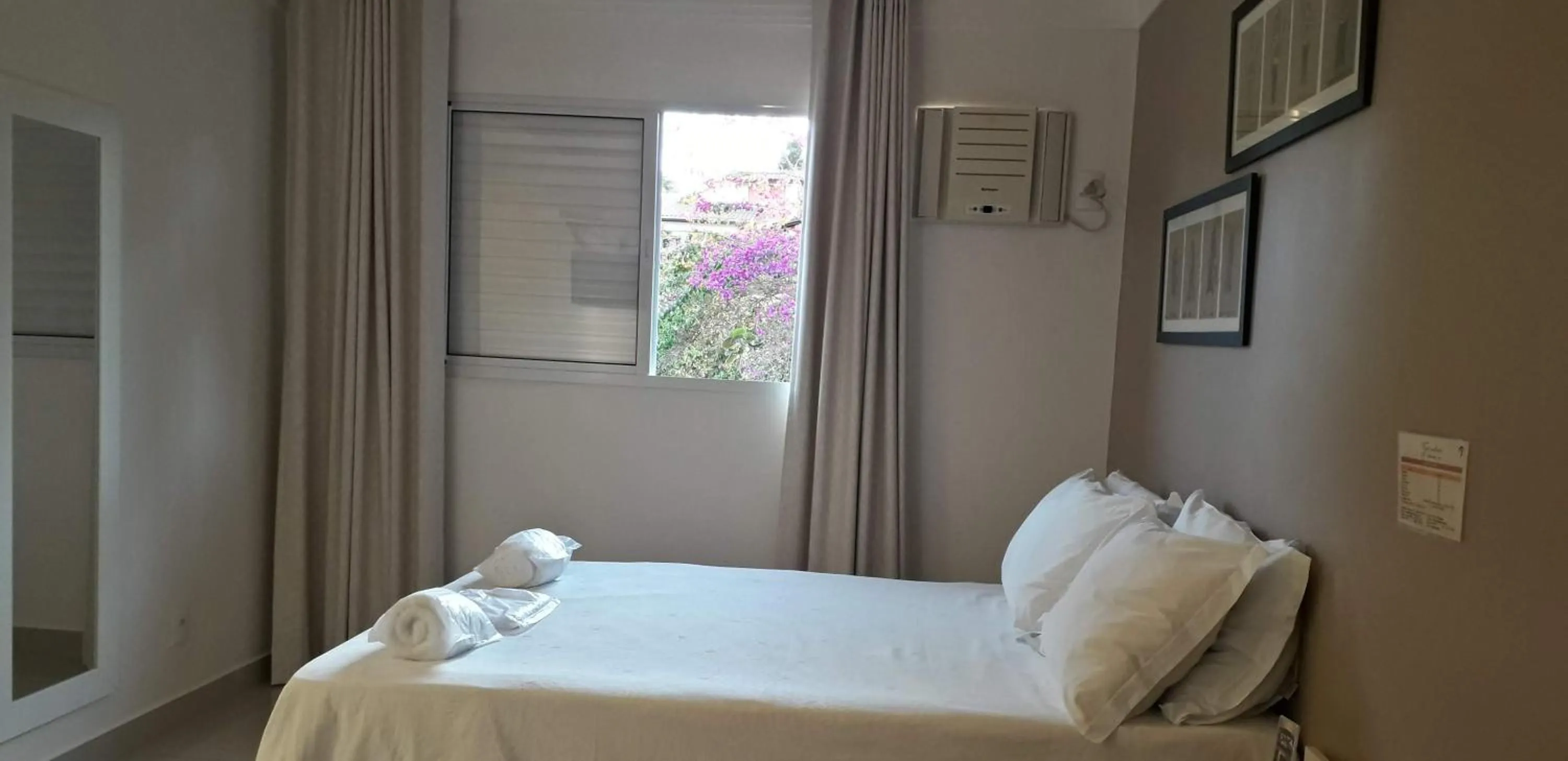 Bed in Tapindaré Hotel