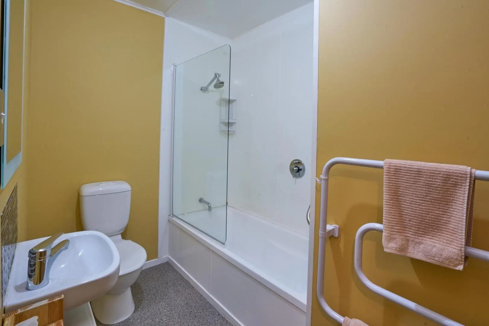Accommodation Fiordland -The Three Bedroom House at 226A Milford Road