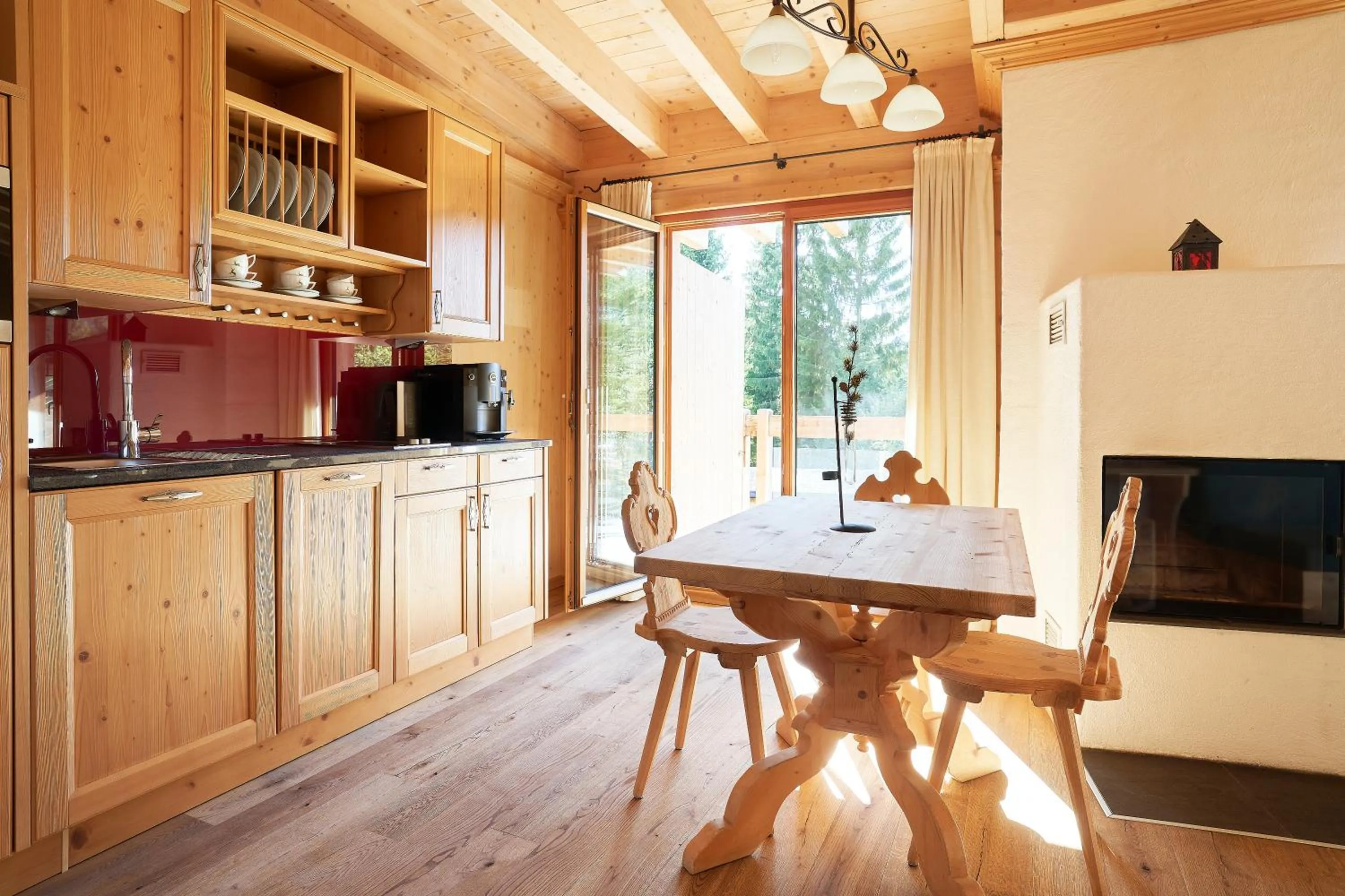 Kitchen or kitchenette in RosaMunde Apartments