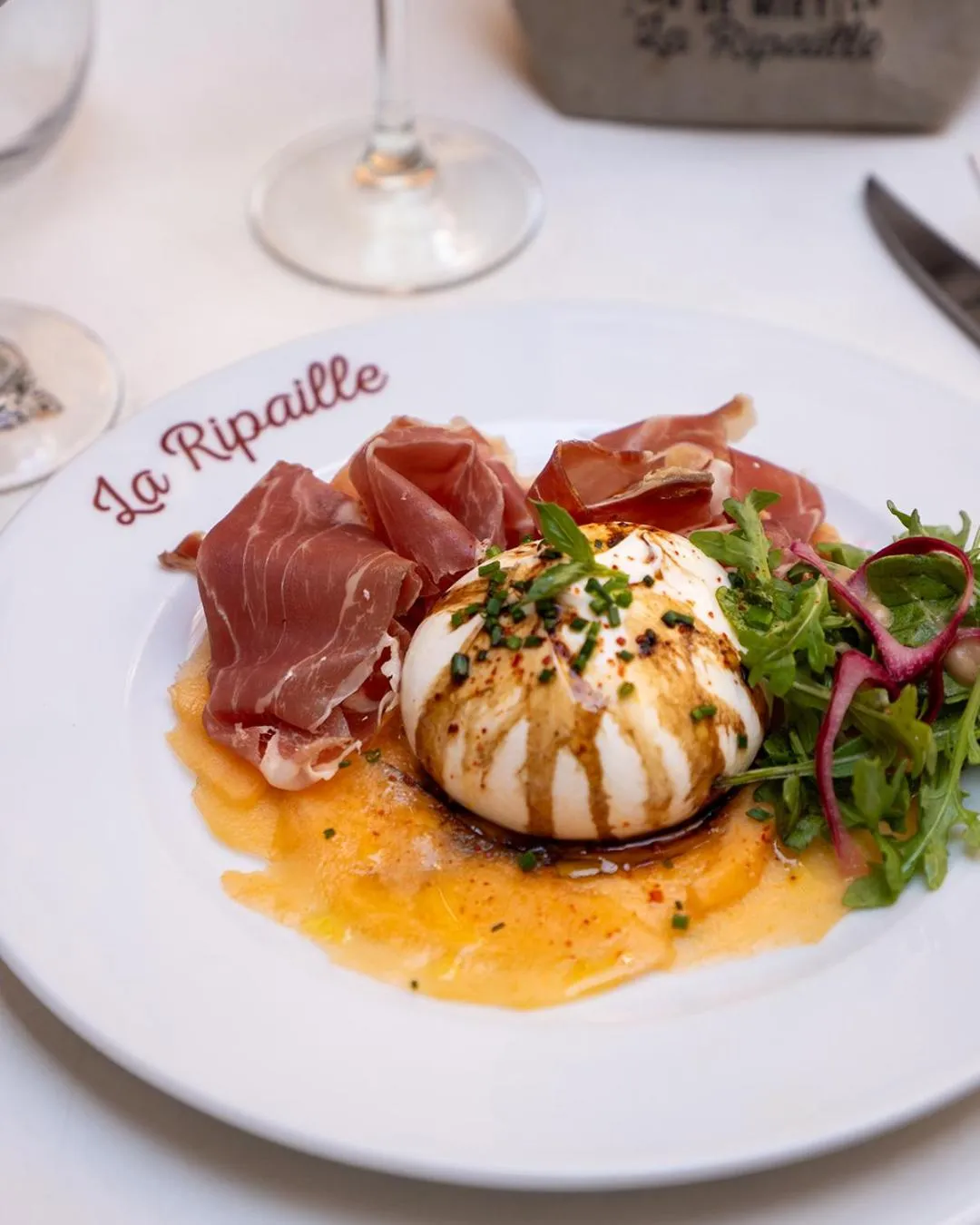 Restaurant/places to eat in Grand Hôtel d'Orléans