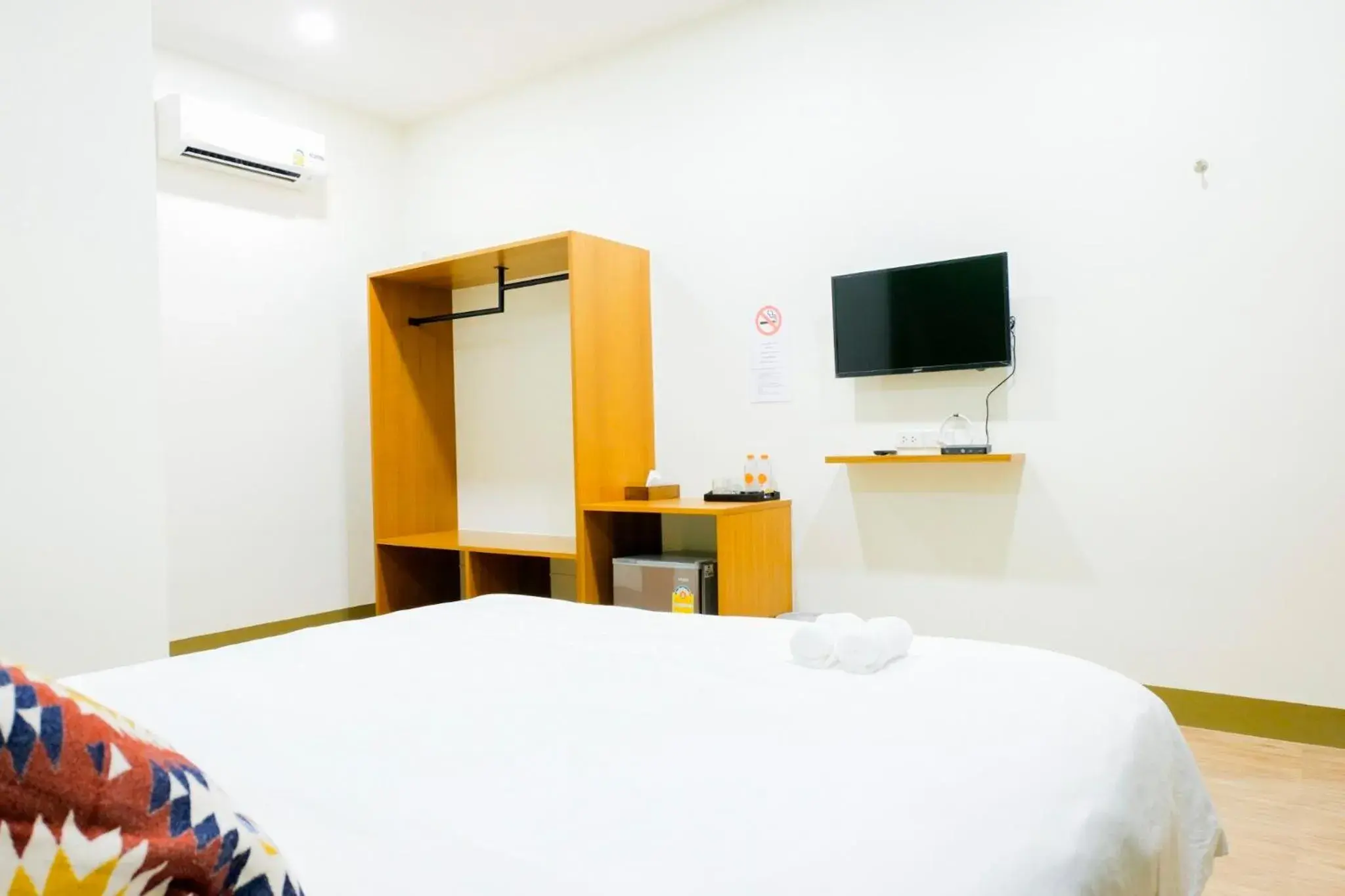 Photo of the whole room, Bed in The Cozy Hotel Photo of the whole room, Bed in The Cozy Hotel