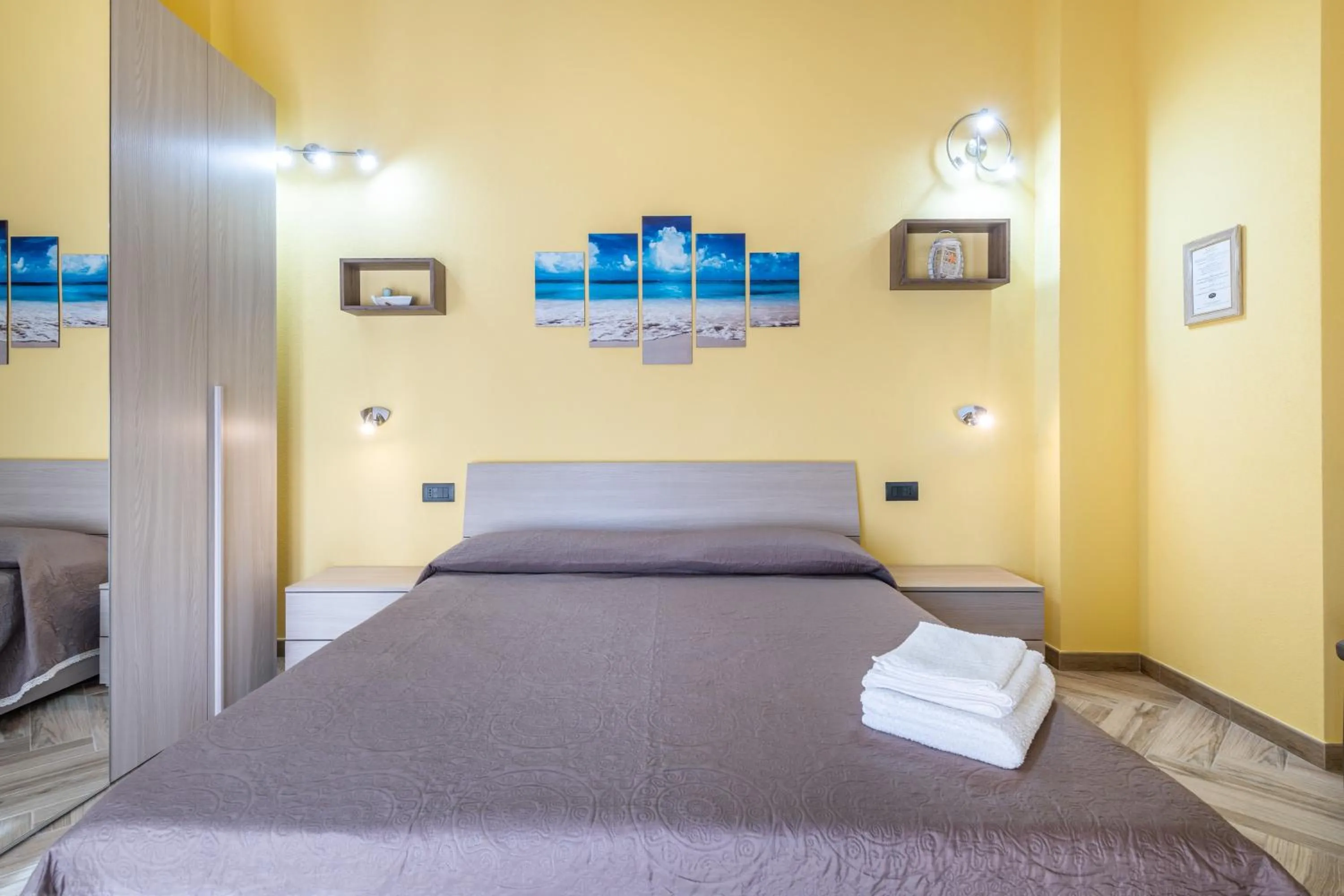 Bedroom, Bed in Paradise Home