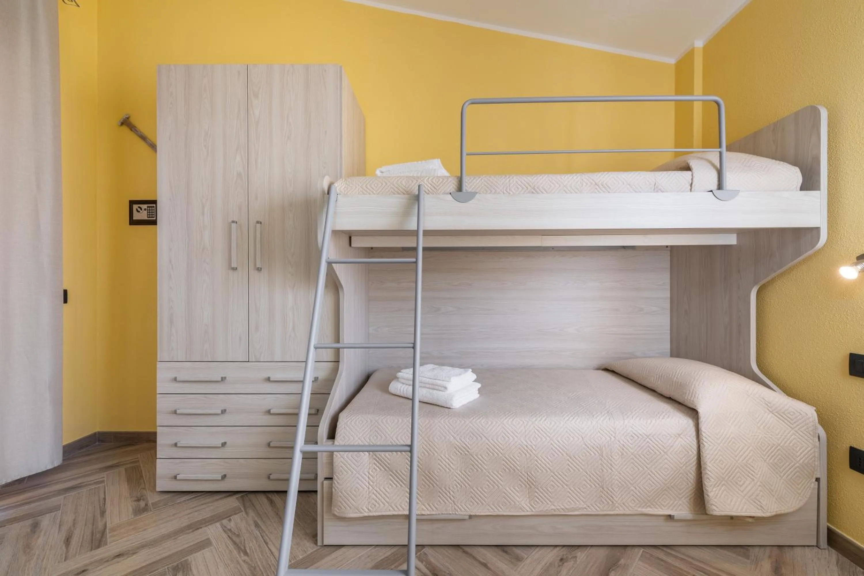 Bedroom, Bed in Paradise Home