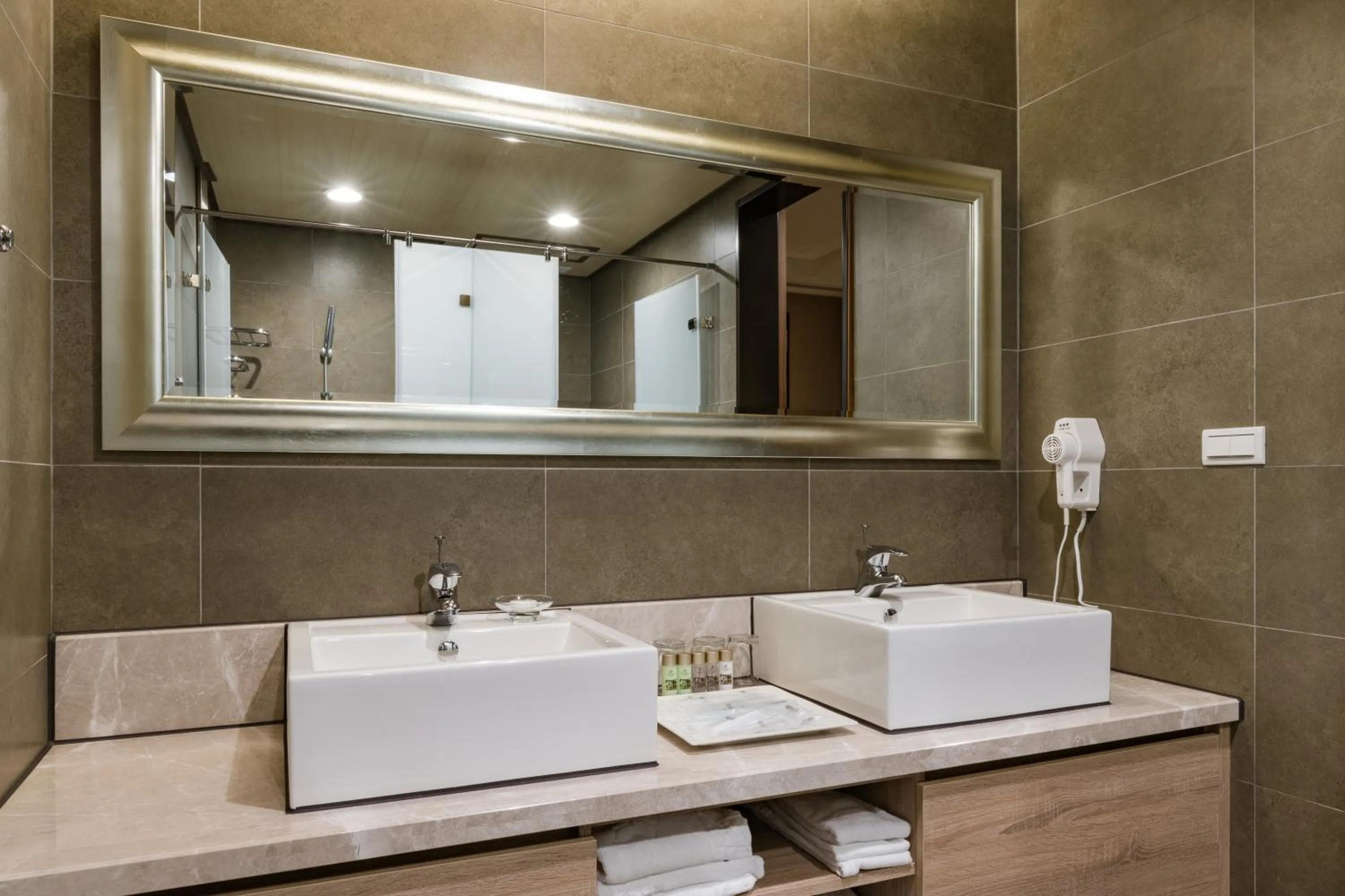 Bathroom in Great Roots Forestry Spa Resort