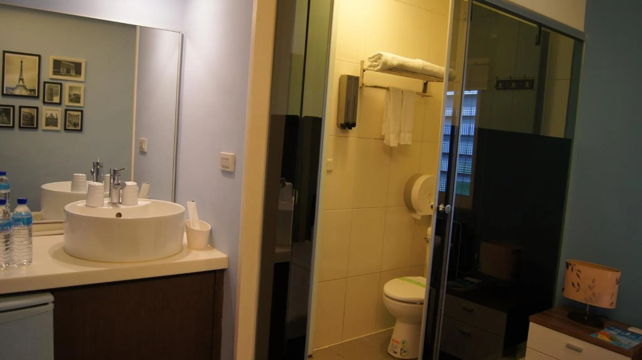 Toilet in 海邊邊民宿 Near Seaside B&B 民宿1092號