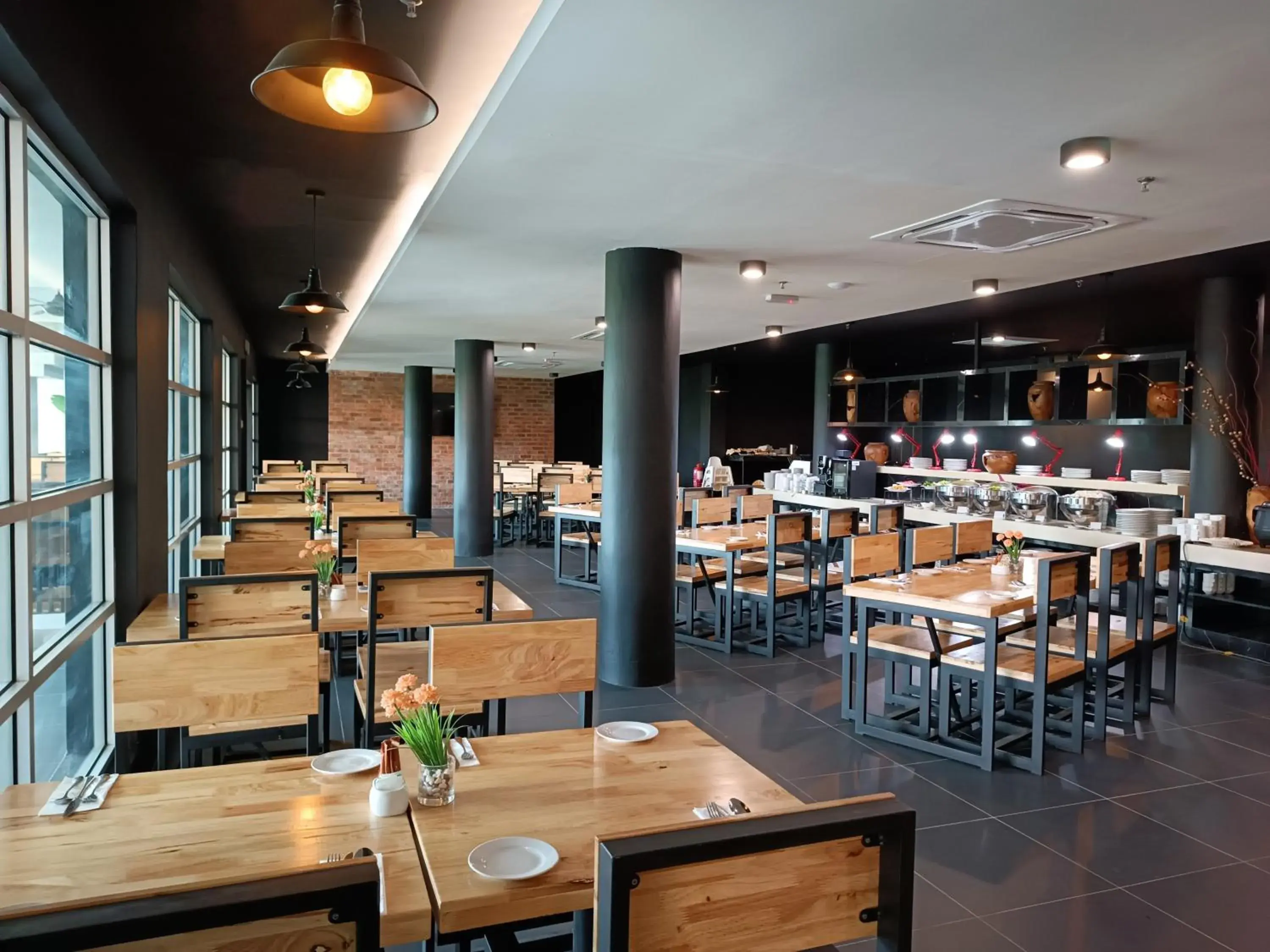 Restaurant/places to eat in Raia Inn Penang Restaurant/places to eat in Raia Inn Penang