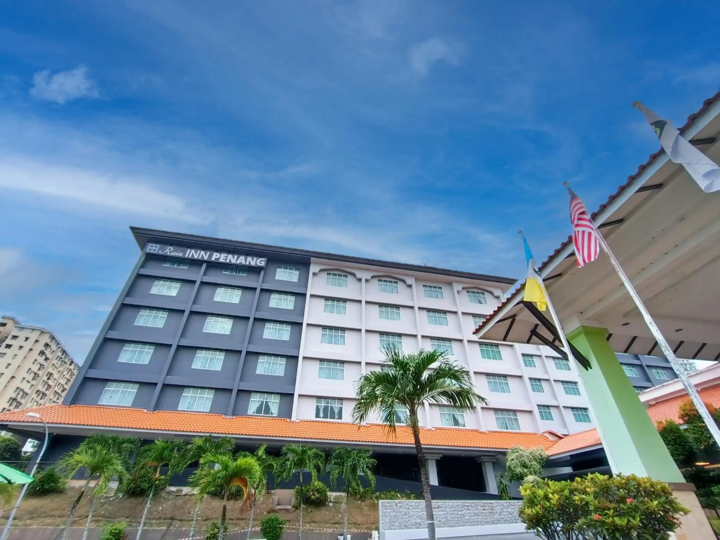 Property building in Raia Inn Penang Property building in Raia Inn Penang
