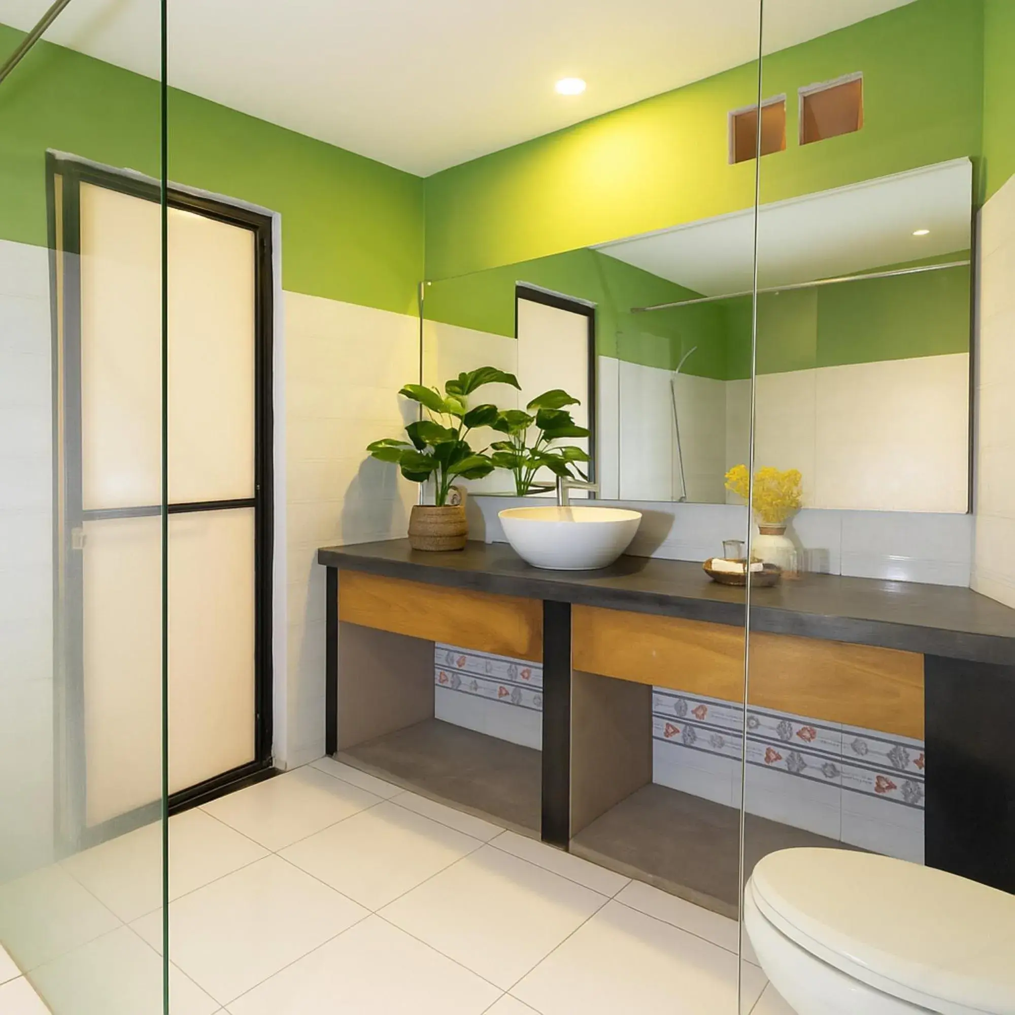 Shower in Vintage Park View Hotel & Spa - Hoang Phi Shower in Vintage Park View Hotel & Spa - Hoang Phi