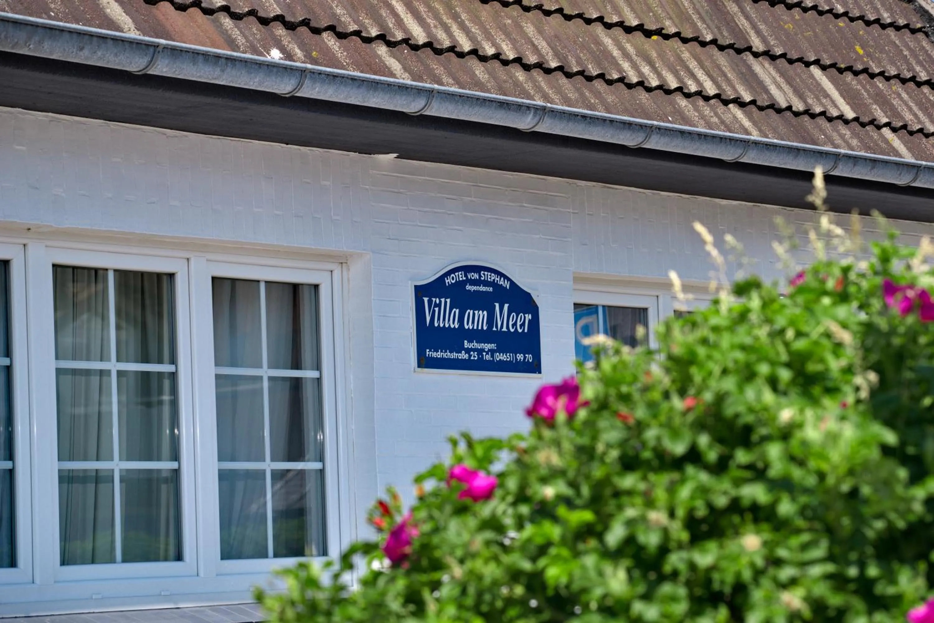 Property building in Villa am Meer