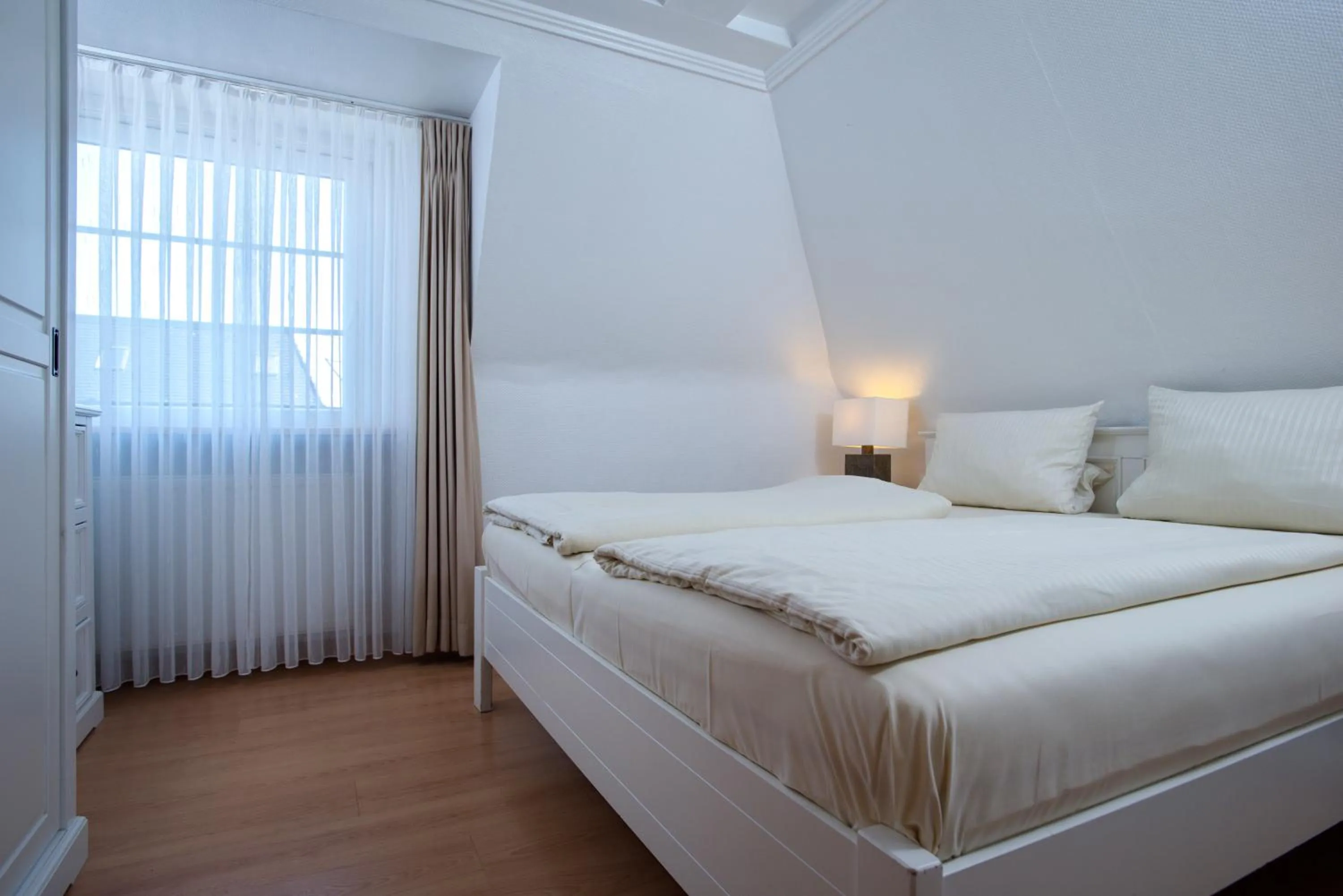 Bedroom, Bed in Villa am Meer