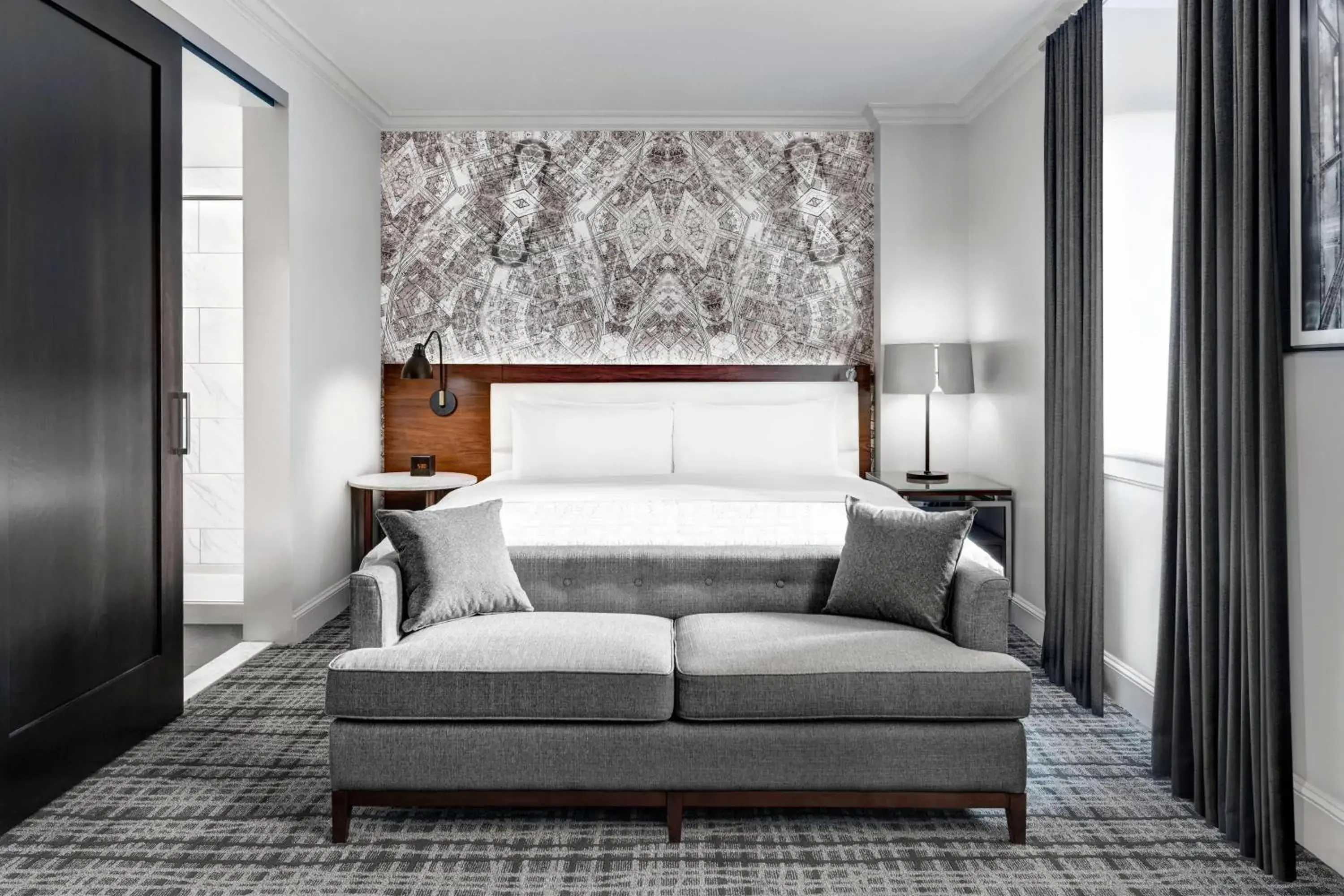 Deluxe, Guest room, King in Le Meridien Indianapolis Deluxe, Guest room, King in Le Meridien Indianapolis