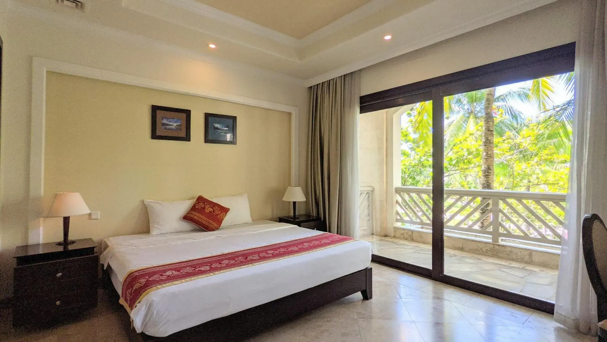 Bedroom, Bed in Olalani Resort & Condotel Bedroom, Bed in Olalani Resort & Condotel