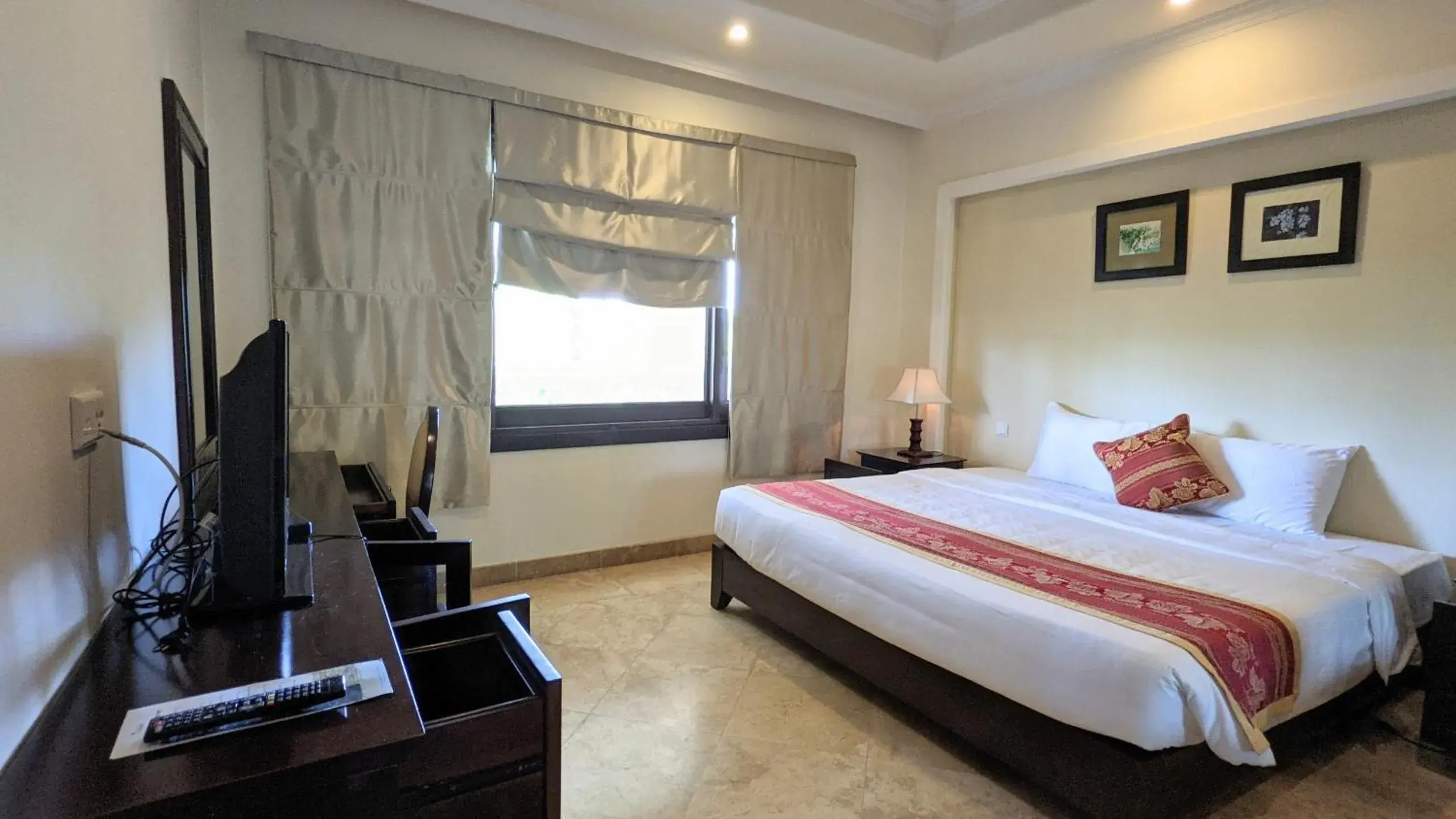 Bed in Olalani Resort & Condotel Bed in Olalani Resort & Condotel