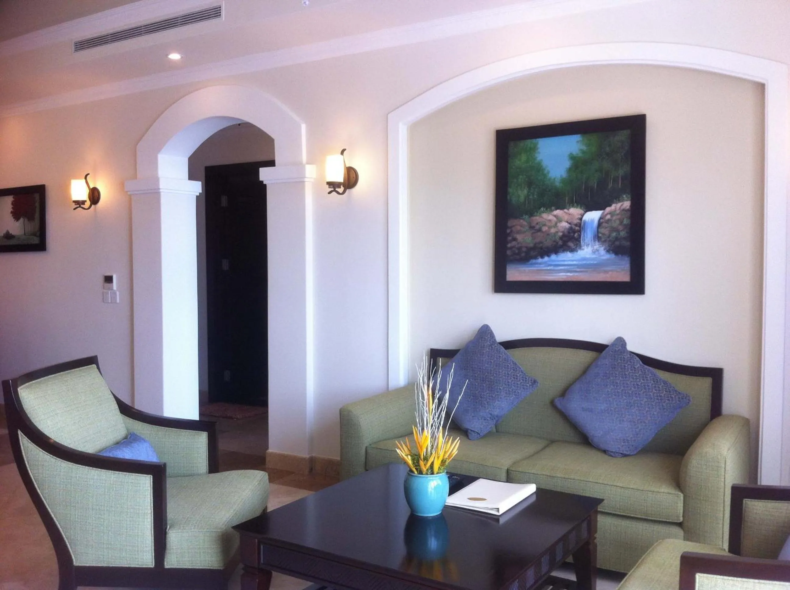 Living room in Olalani Resort & Condotel