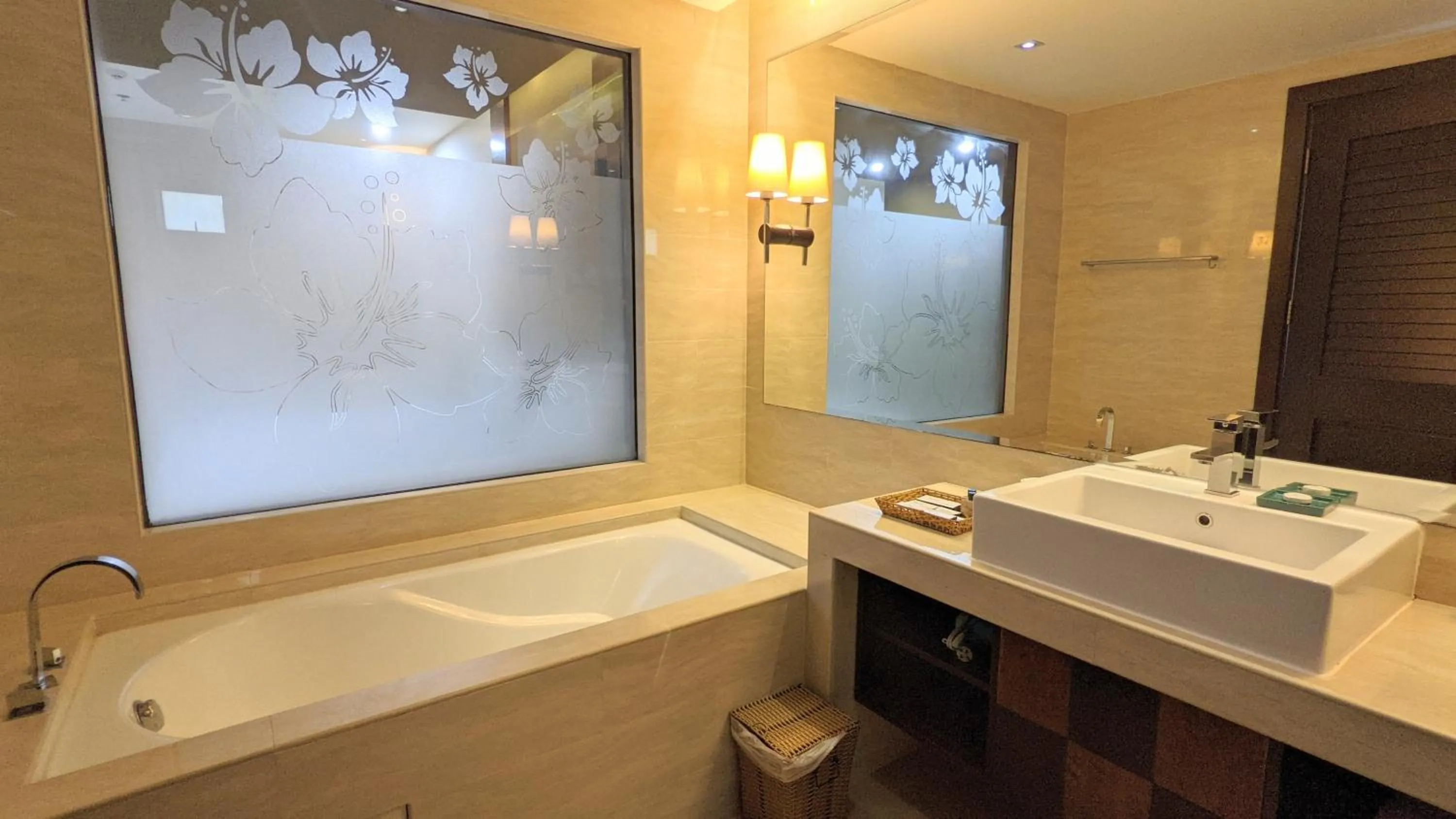 Bathroom in Olalani Resort & Condotel