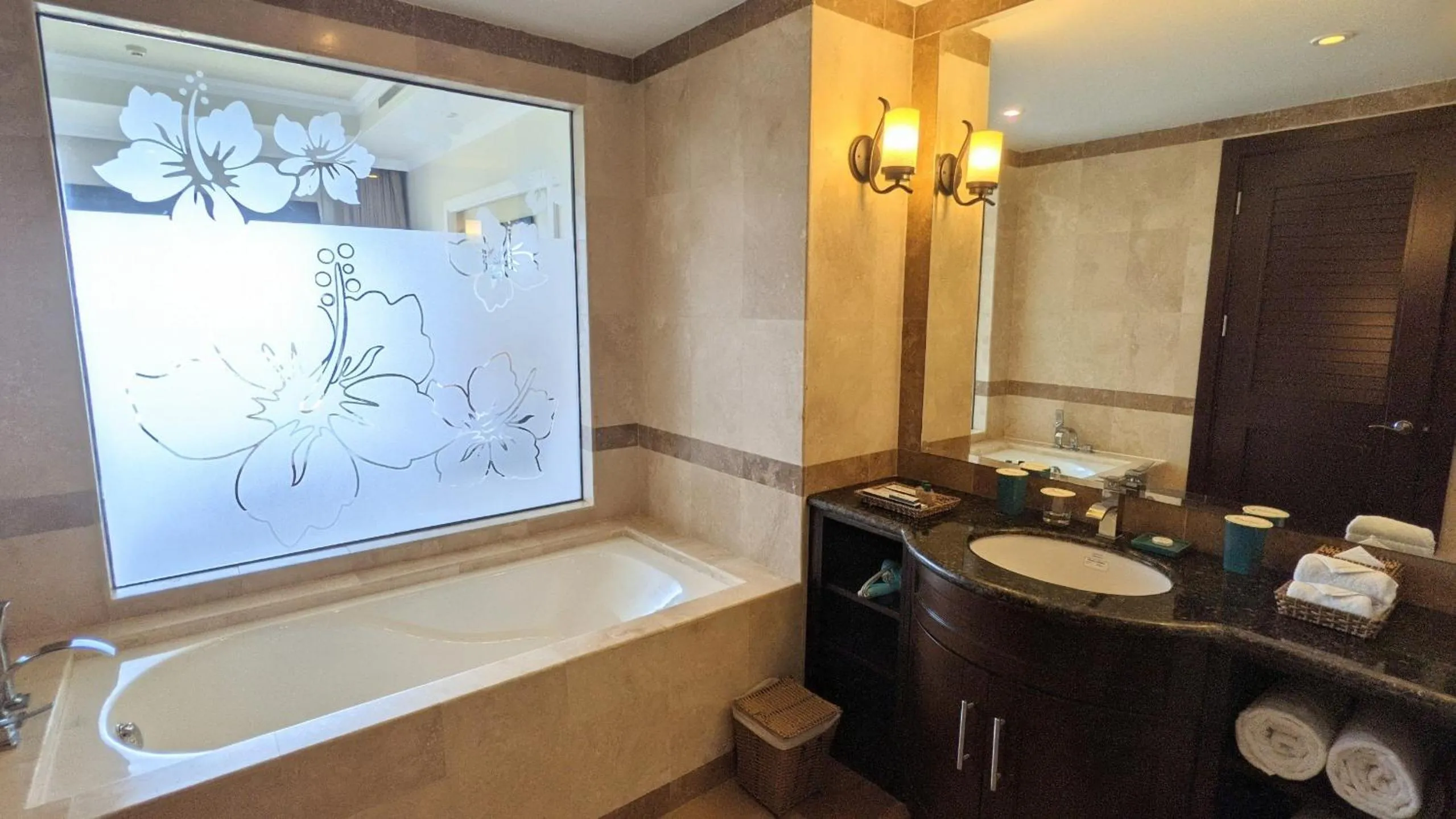 Bathroom in Olalani Resort & Condotel