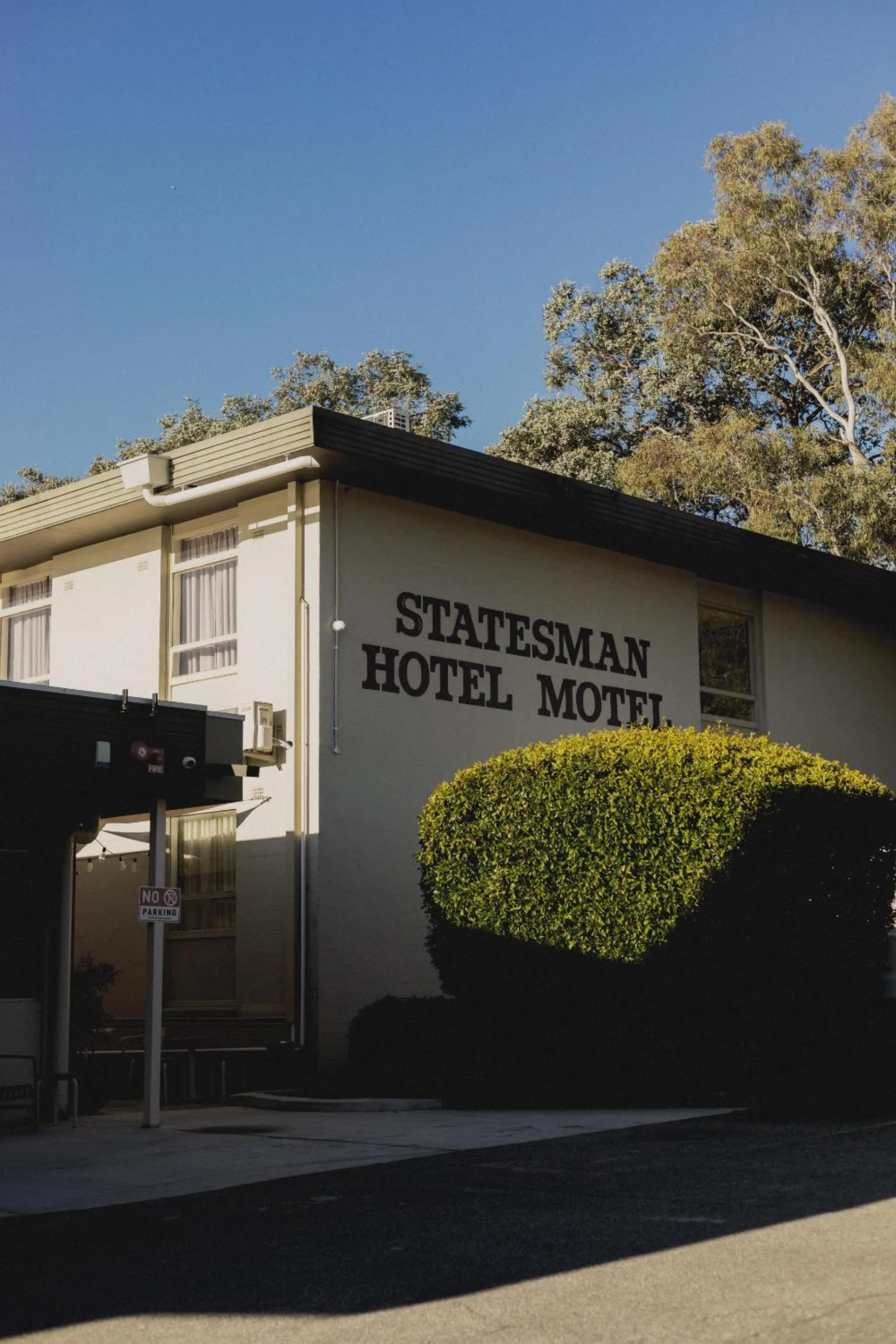 Property building in Statesman Hotel