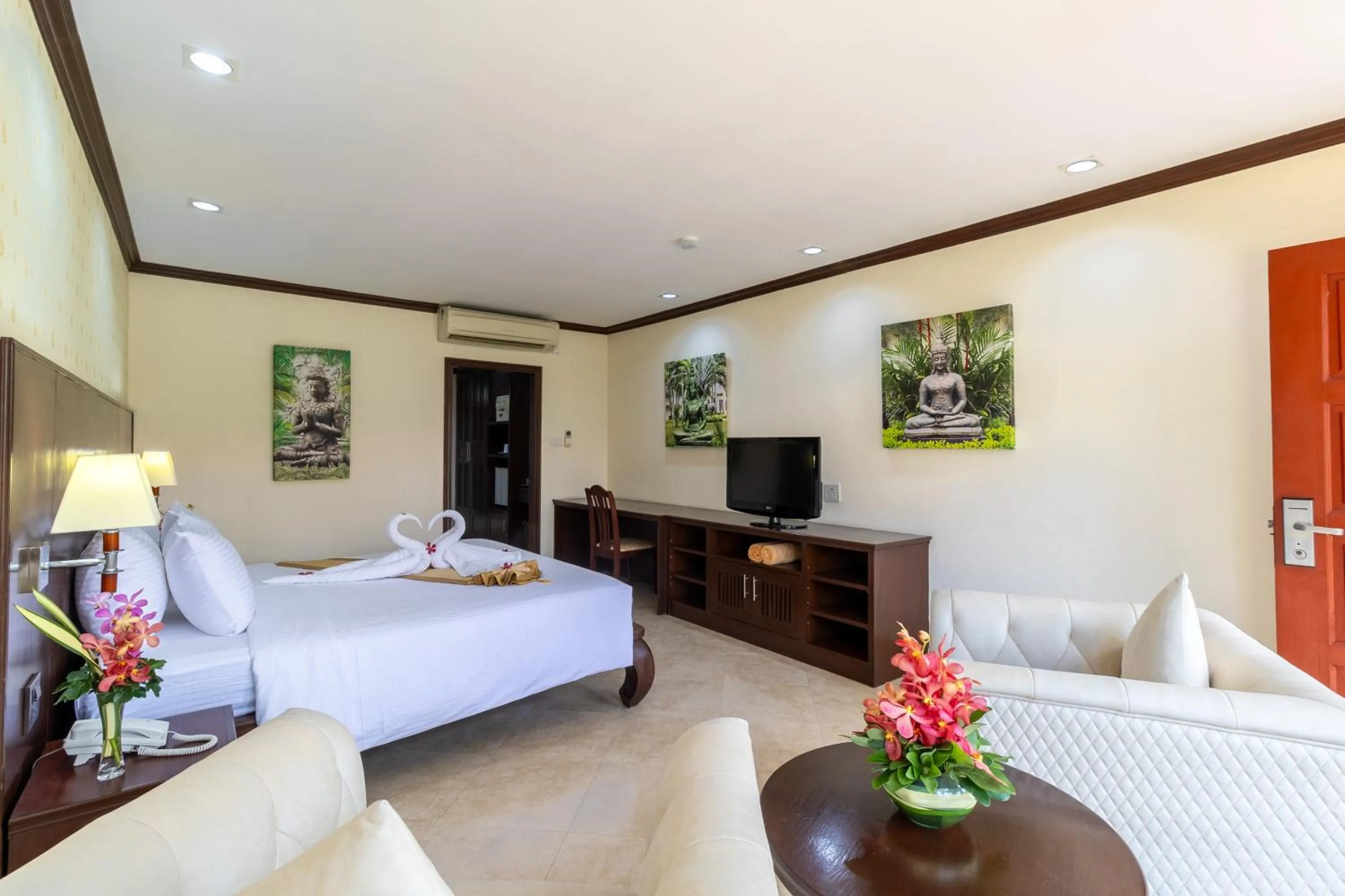 Bed in Thai Garden Resort