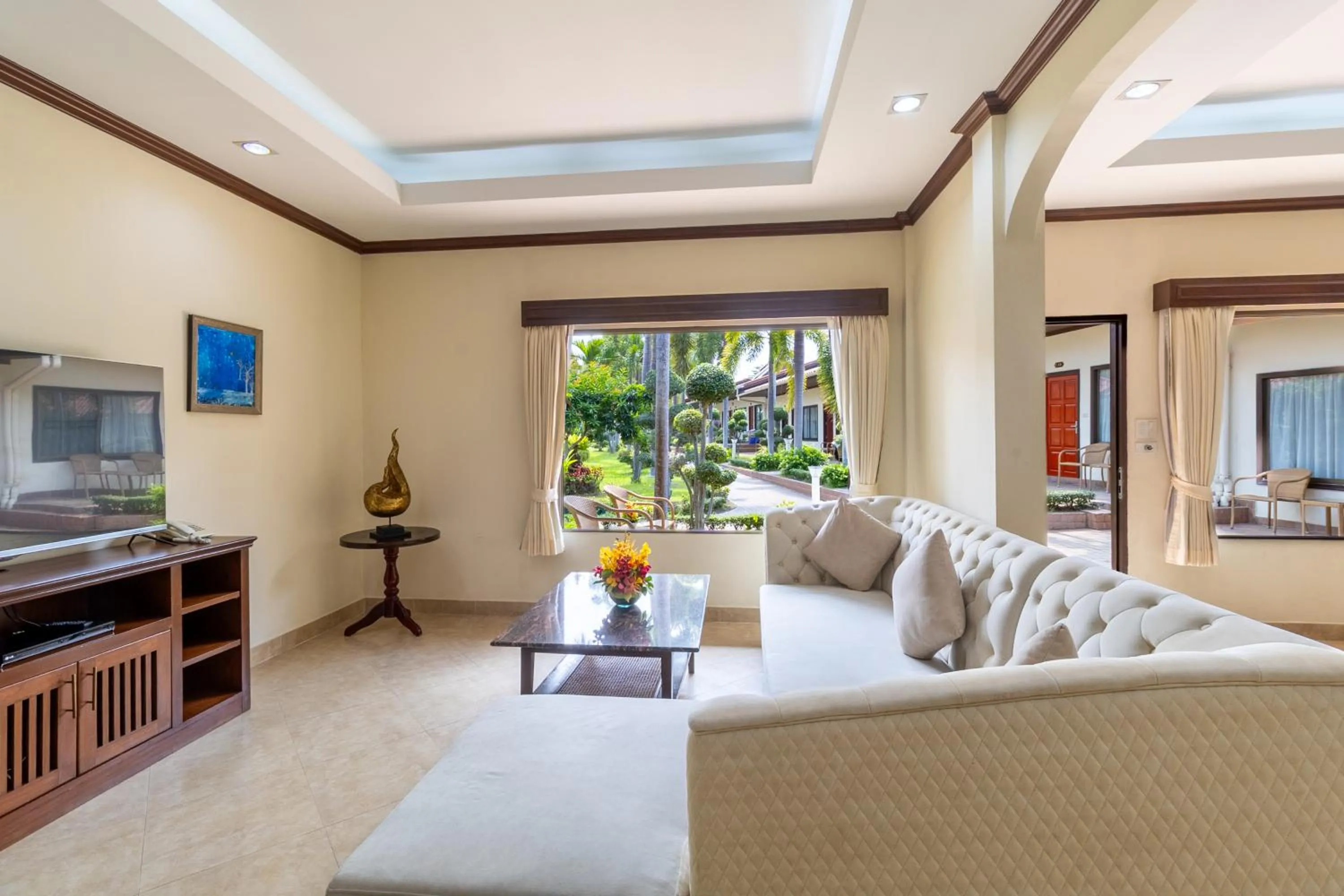 Living room, Bed in Thai Garden Resort