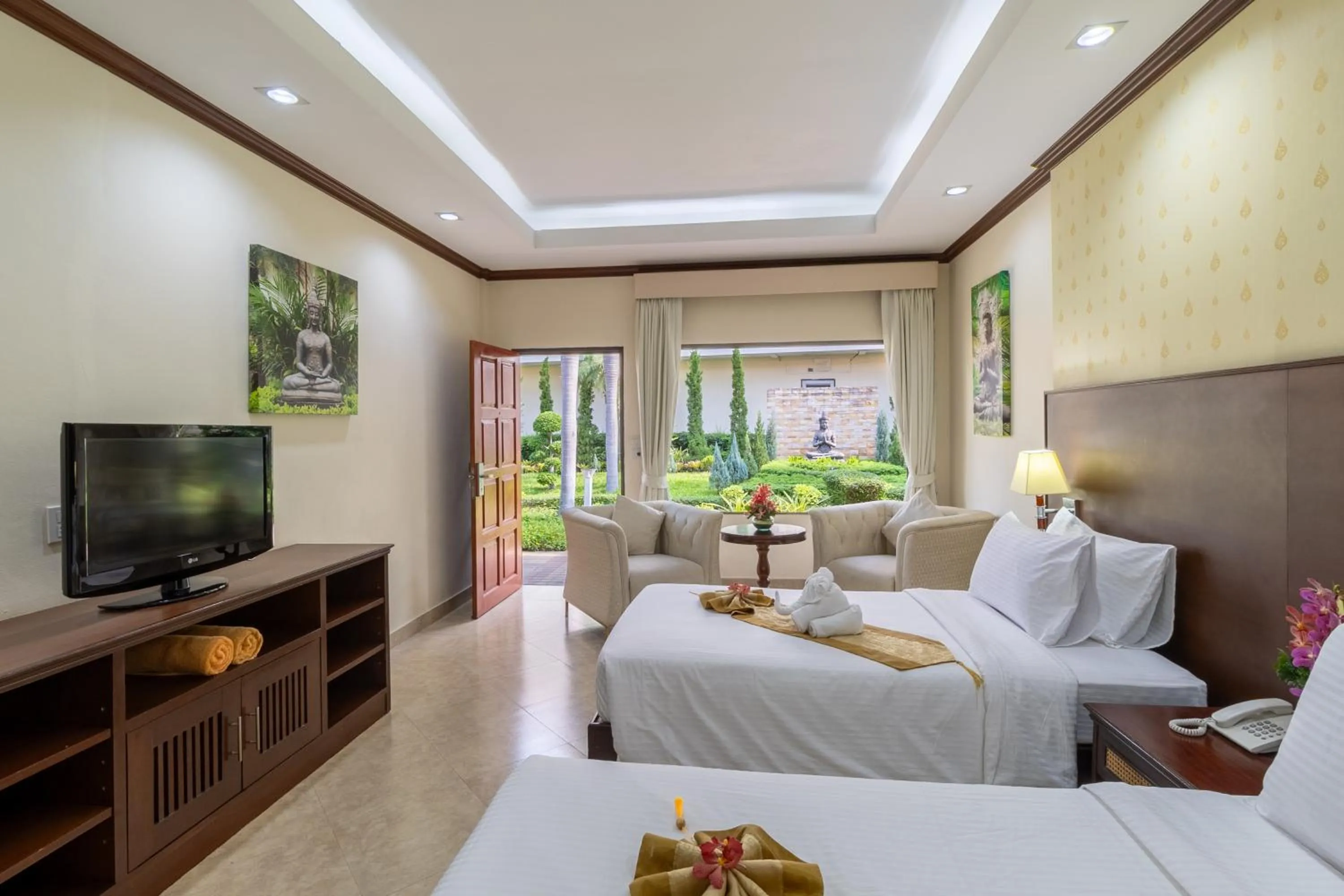 Bed in Thai Garden Resort