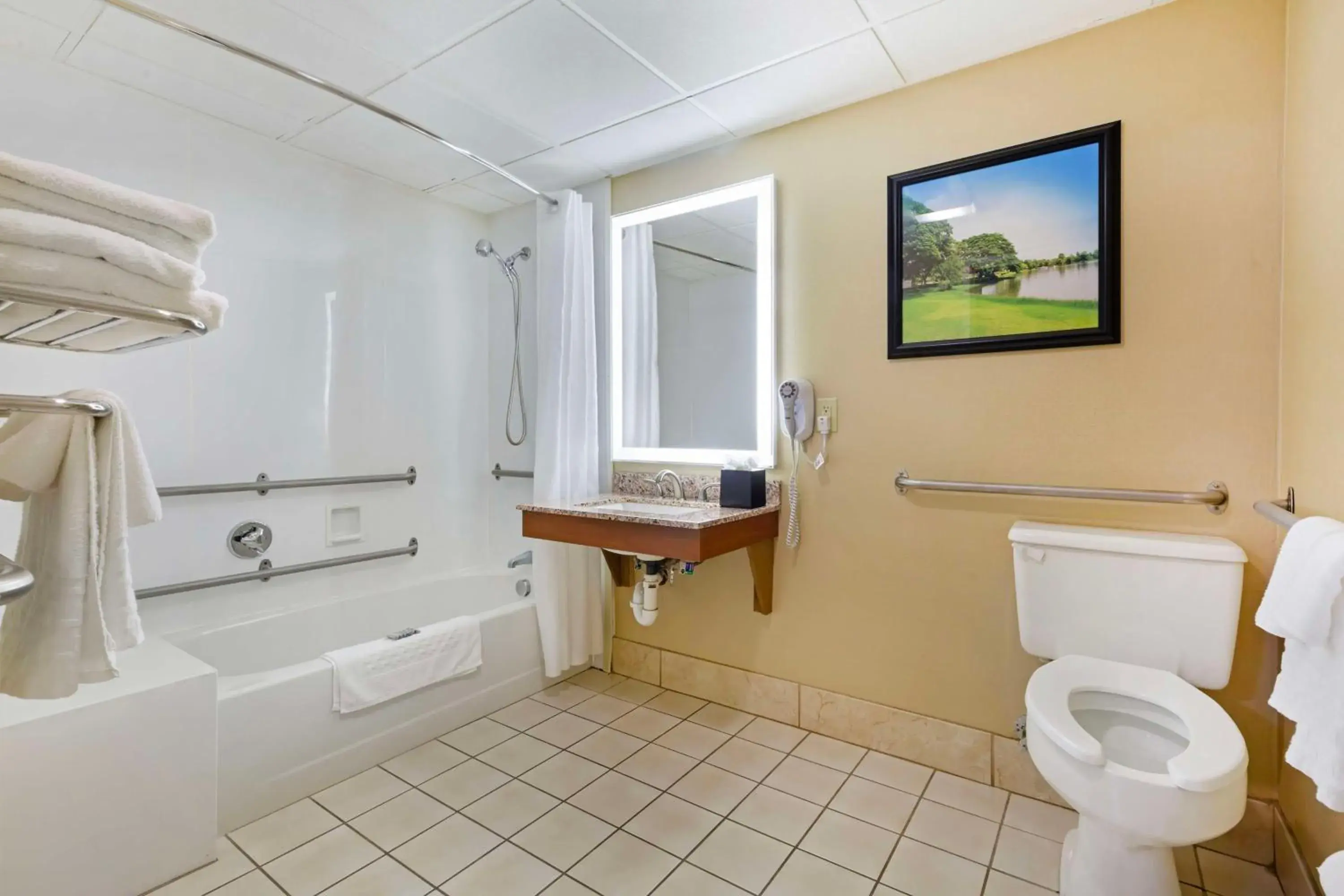 King Room - Disability Access Tub - Non-Smoking in Best Western Rockland King Room - Disability Access Tub - Non-Smoking in Best Western Rockland