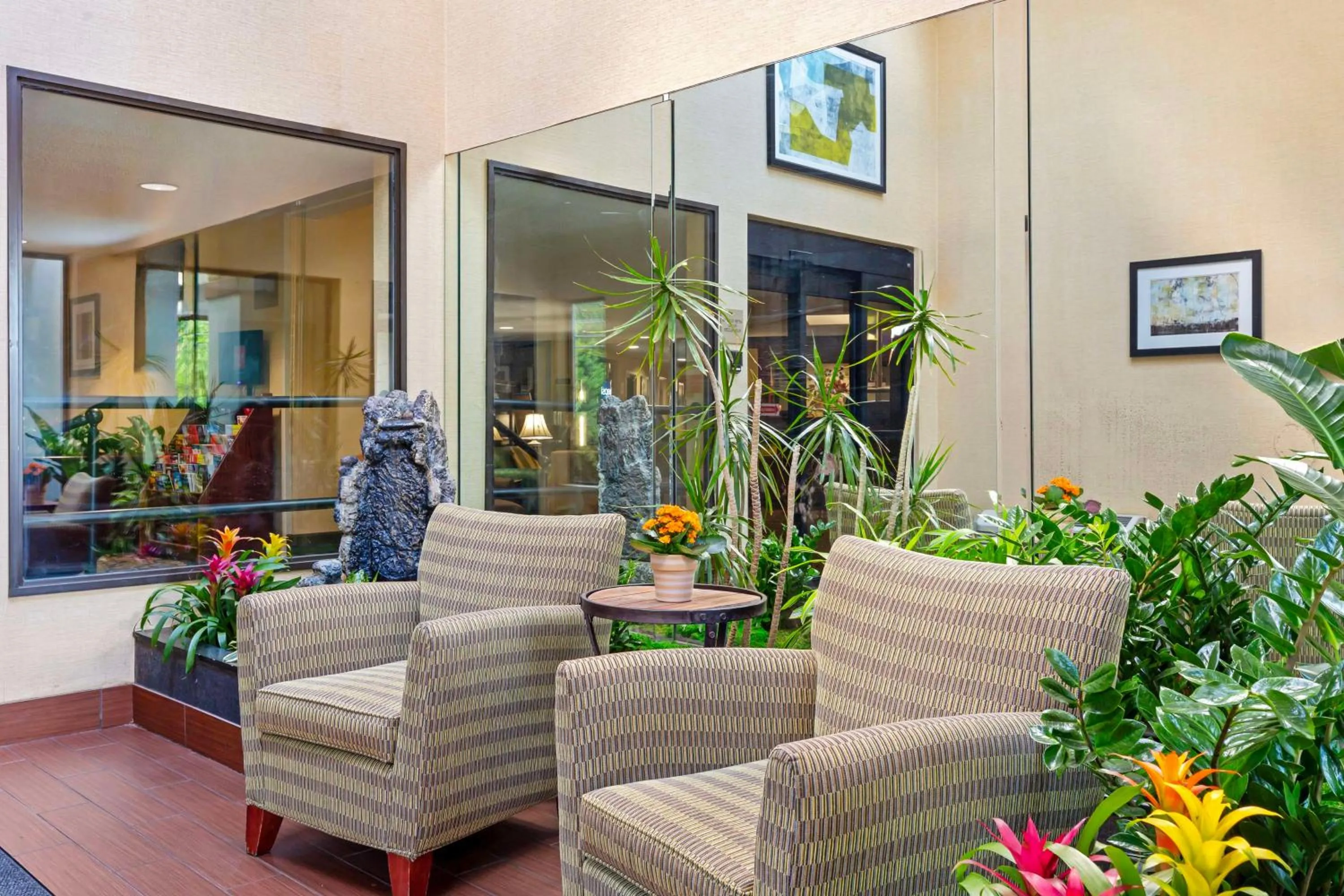 Property building in Best Western Rockland