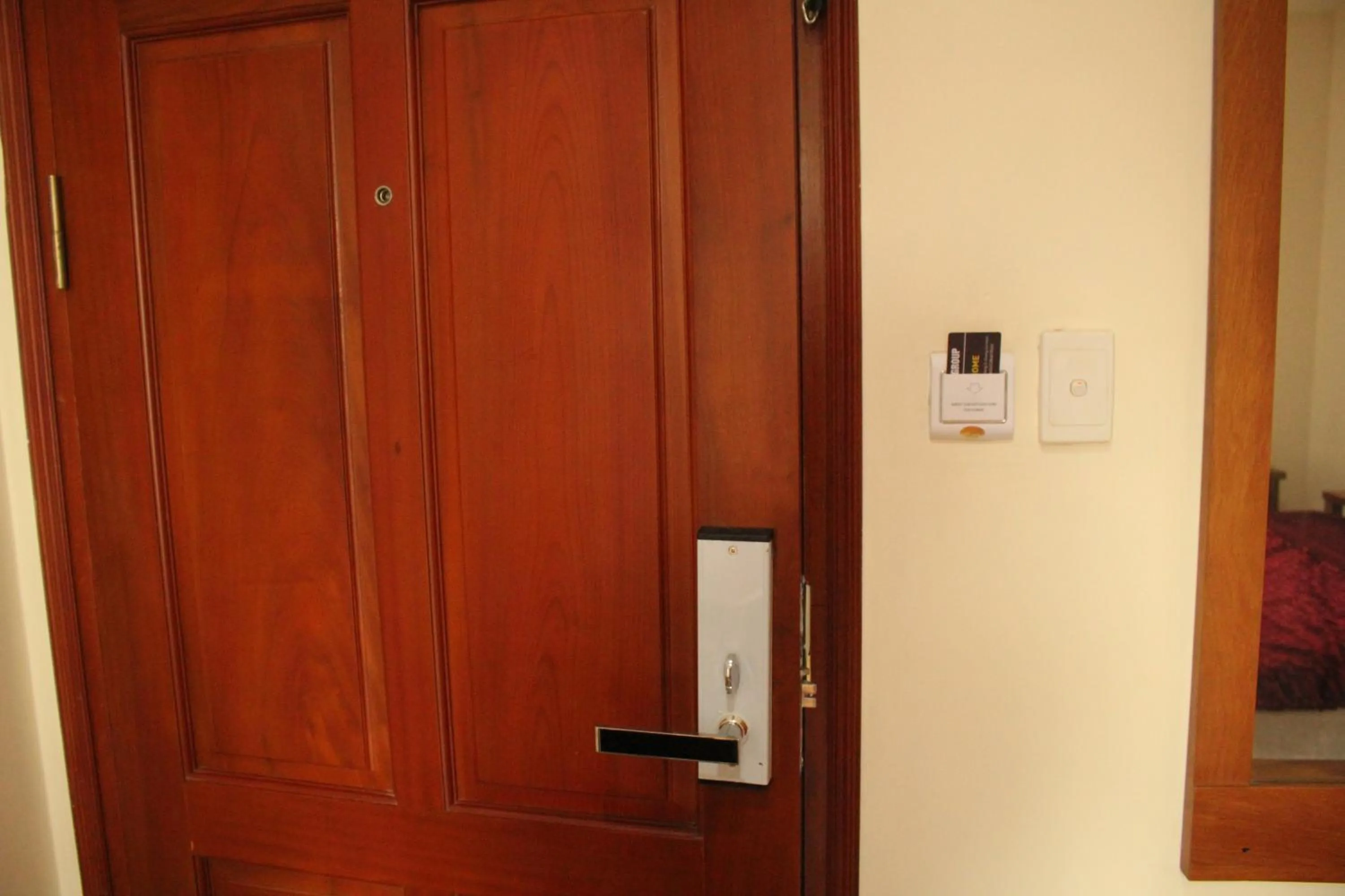 wardrobe in An Phú Motel