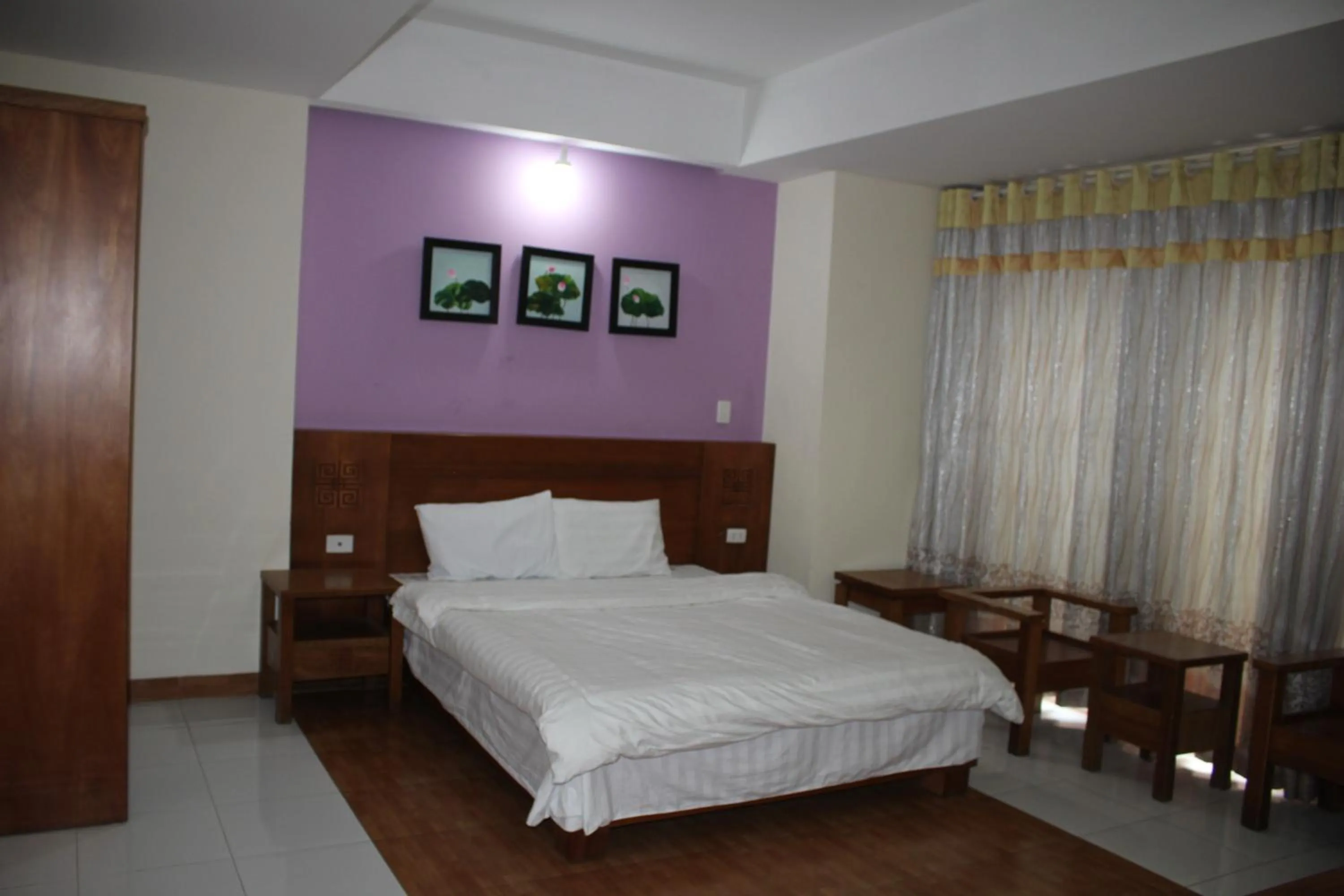 Bed in An Phú Motel