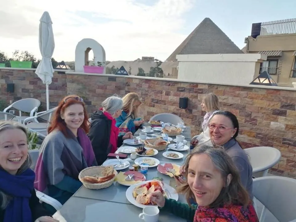 Restaurant/places to eat in Elite Pyramids Boutique Hotel